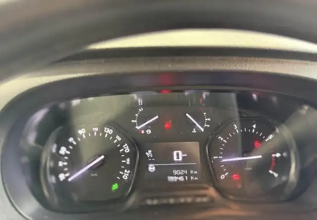 Peugeot Expert view 9