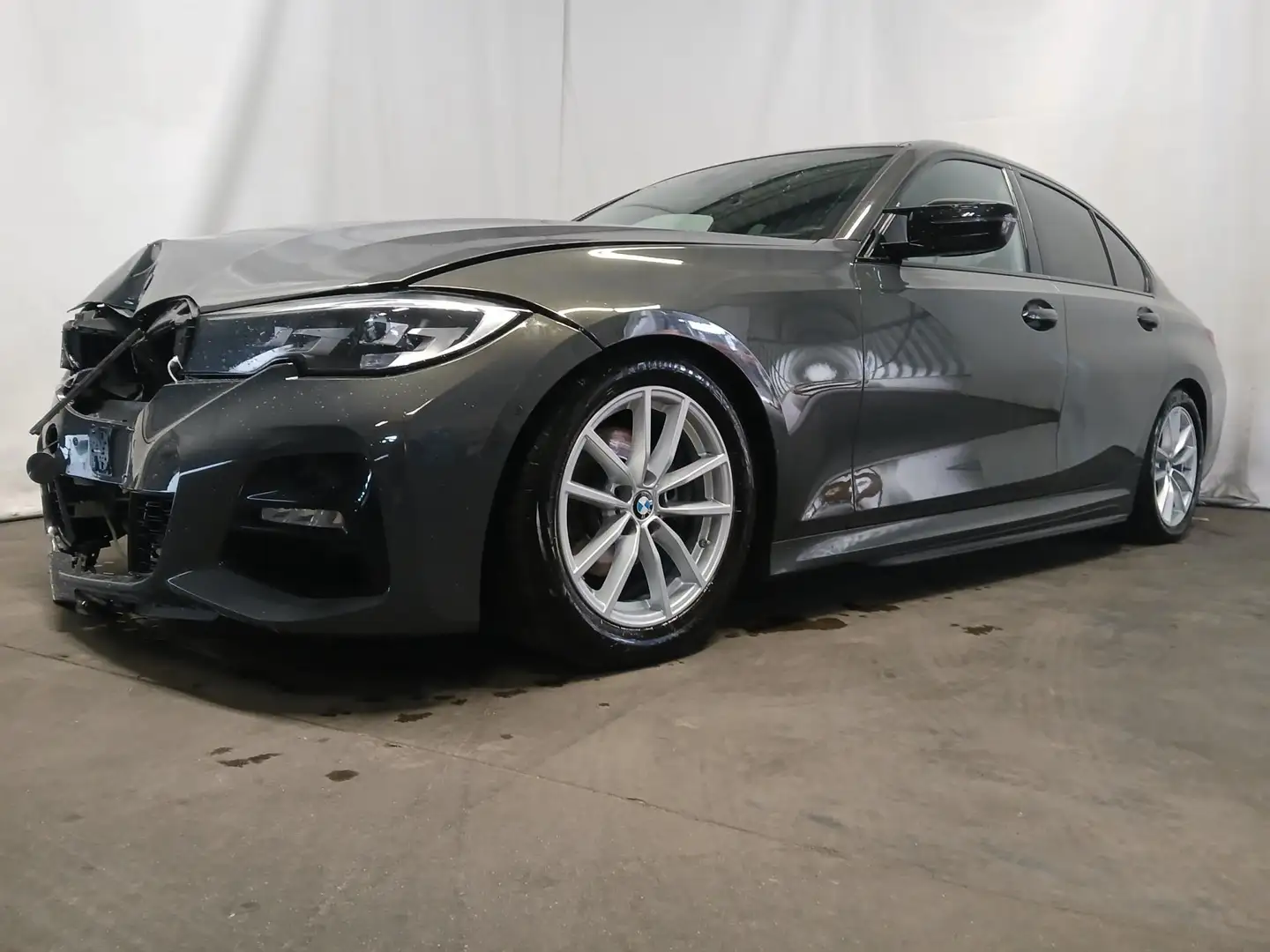 BMW 320 3-serie 320i Executive Edition - Leder - Clima - C Grijs - 2
