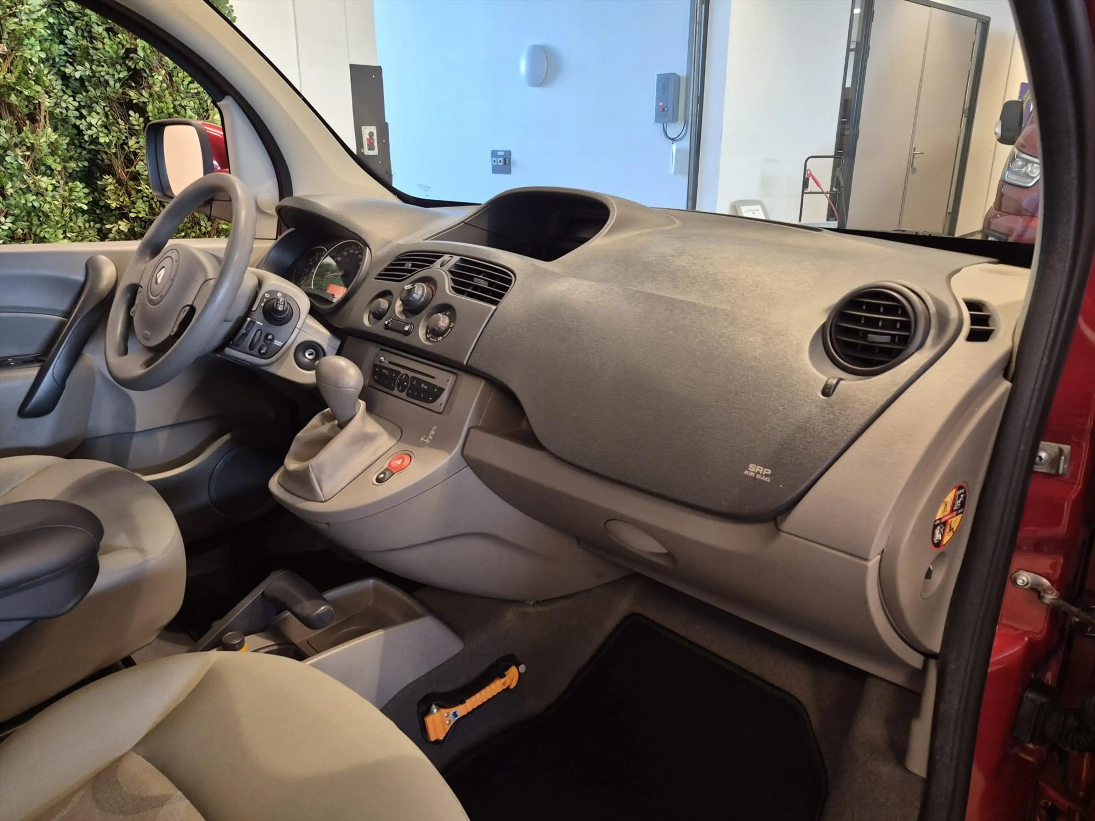 Renault Kangoo Rolstoelauto 3+1 — photo 23