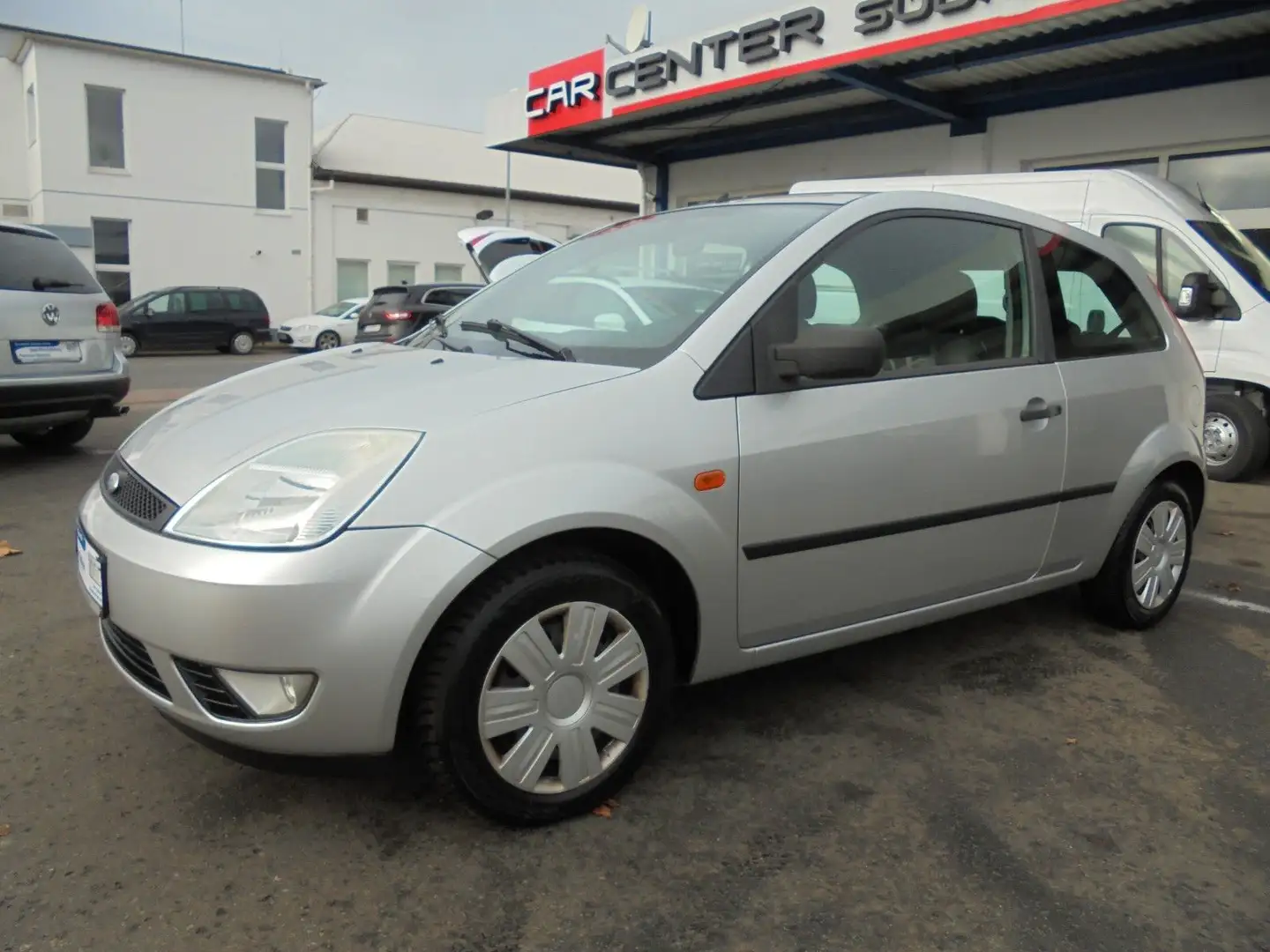 Ford Fiesta 1.3 51 kW Trend Silber - 2
