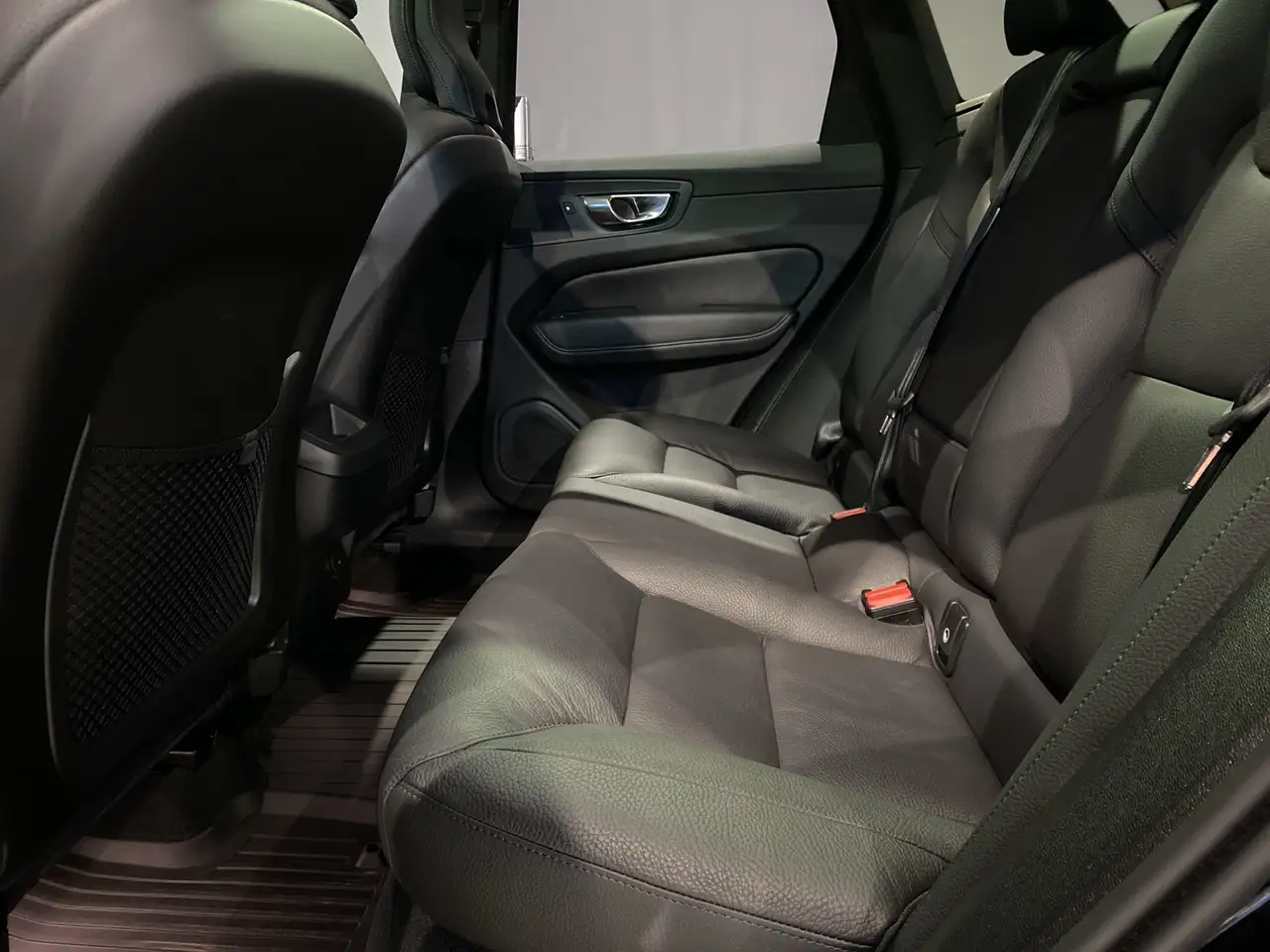 Volvo XC60 снимка Volvo XC60