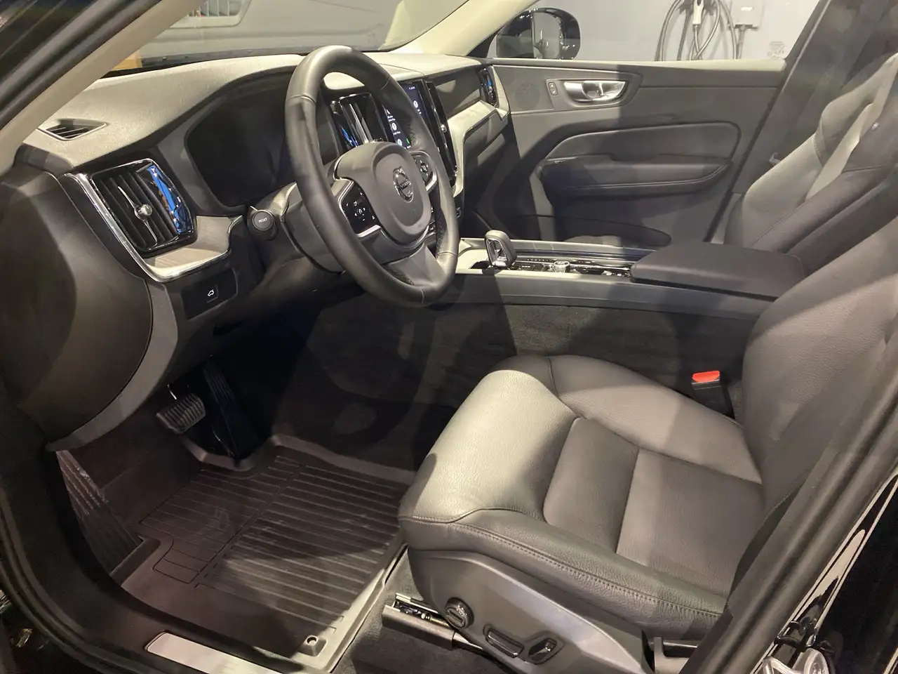 Volvo XC60 снимка Volvo XC60
