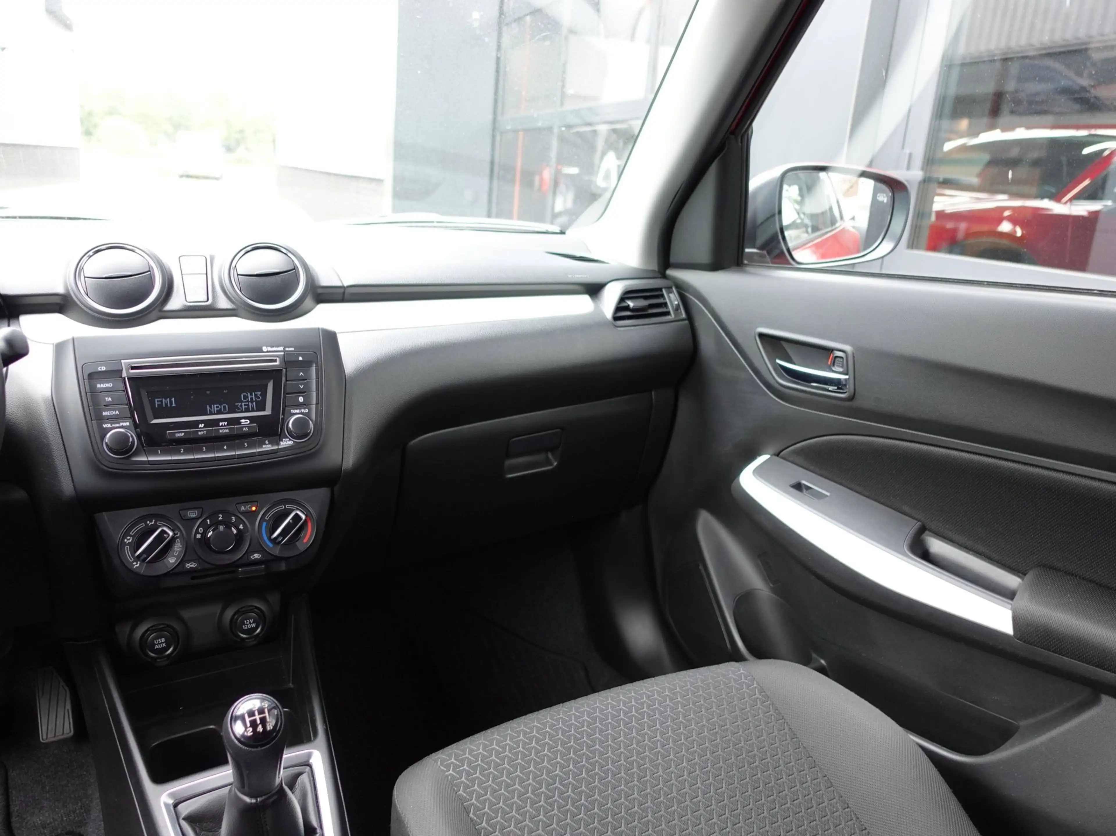 Suzuki Swift 1.2 Comfort Smart Hybrid (Airco,AdaptiveCruise,LED — photo 10