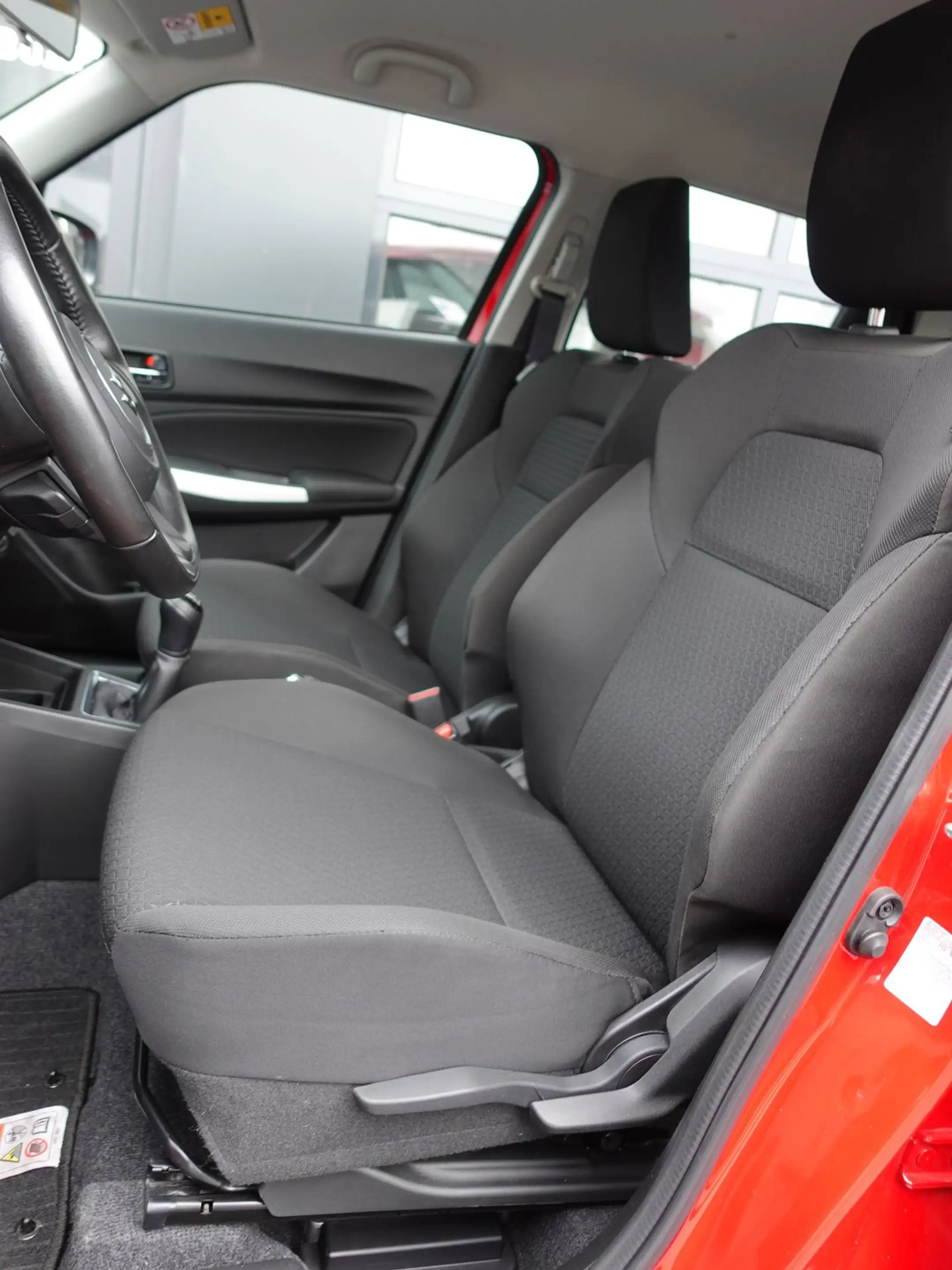 Suzuki Swift 1.2 Comfort Smart Hybrid (Airco,AdaptiveCruise,LED — photo 11