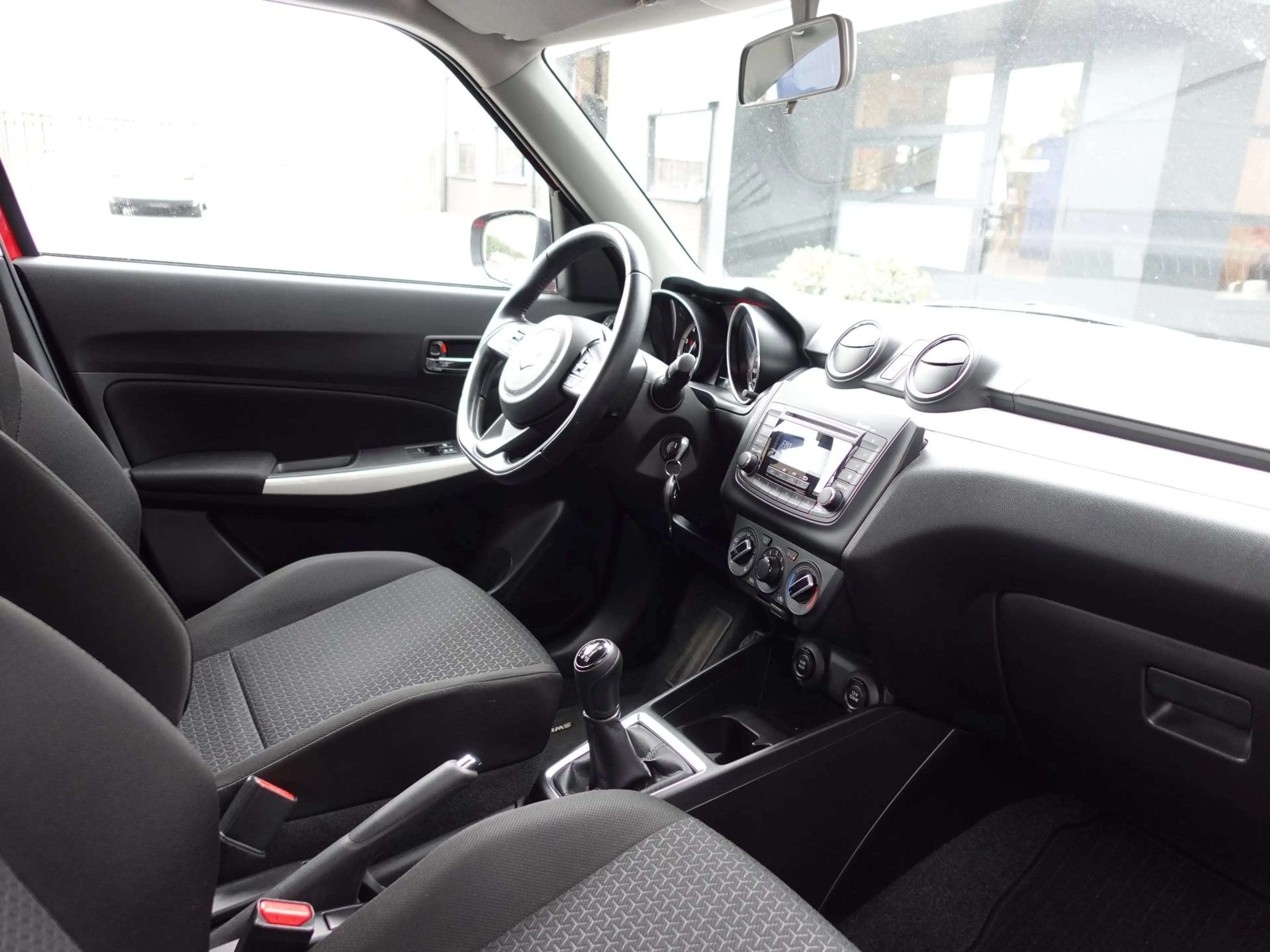 Suzuki Swift 1.2 Comfort Smart Hybrid (Airco,AdaptiveCruise,LED — photo 7