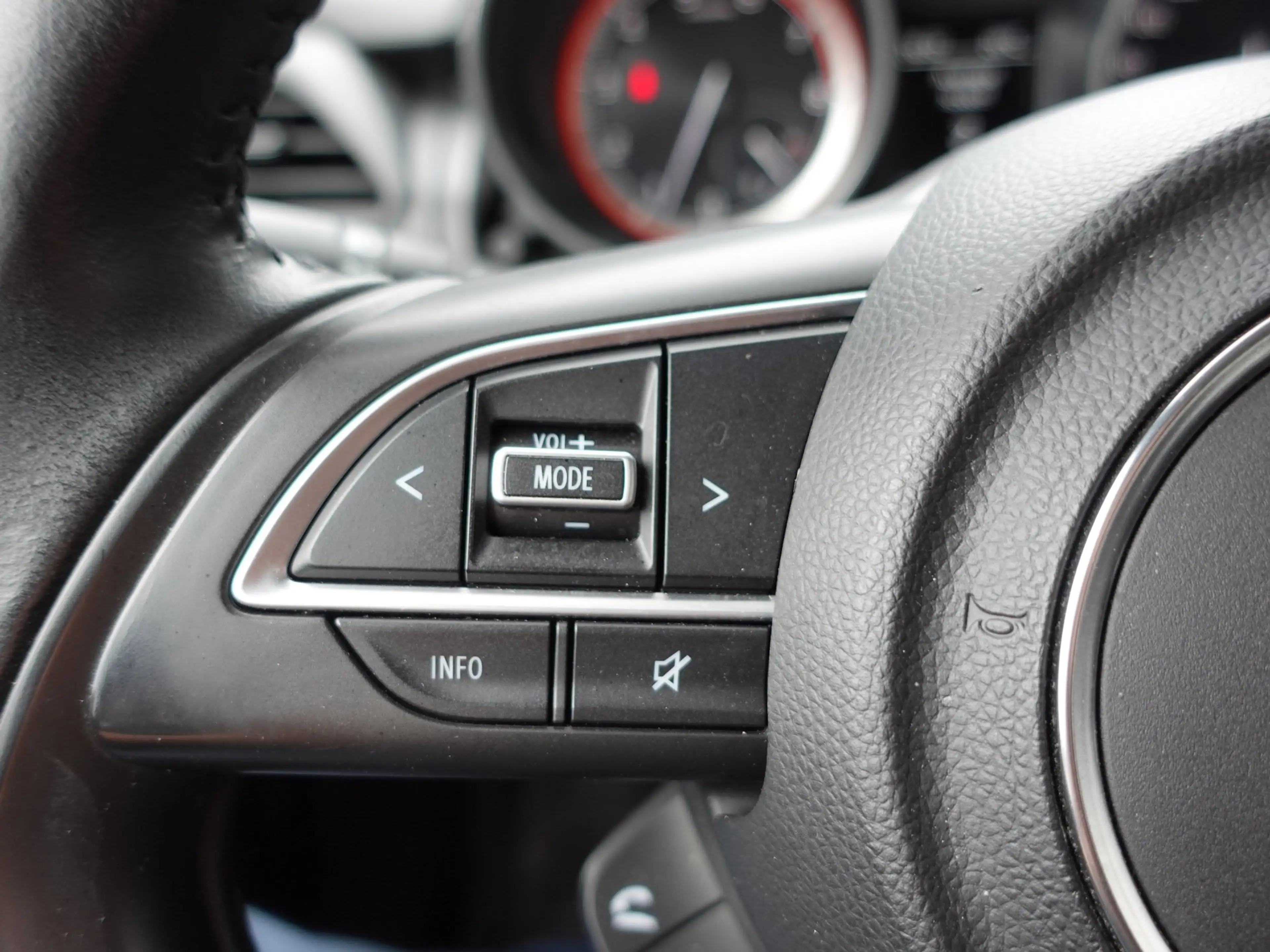 Suzuki Swift 1.2 Comfort Smart Hybrid (Airco,AdaptiveCruise,LED — photo 14