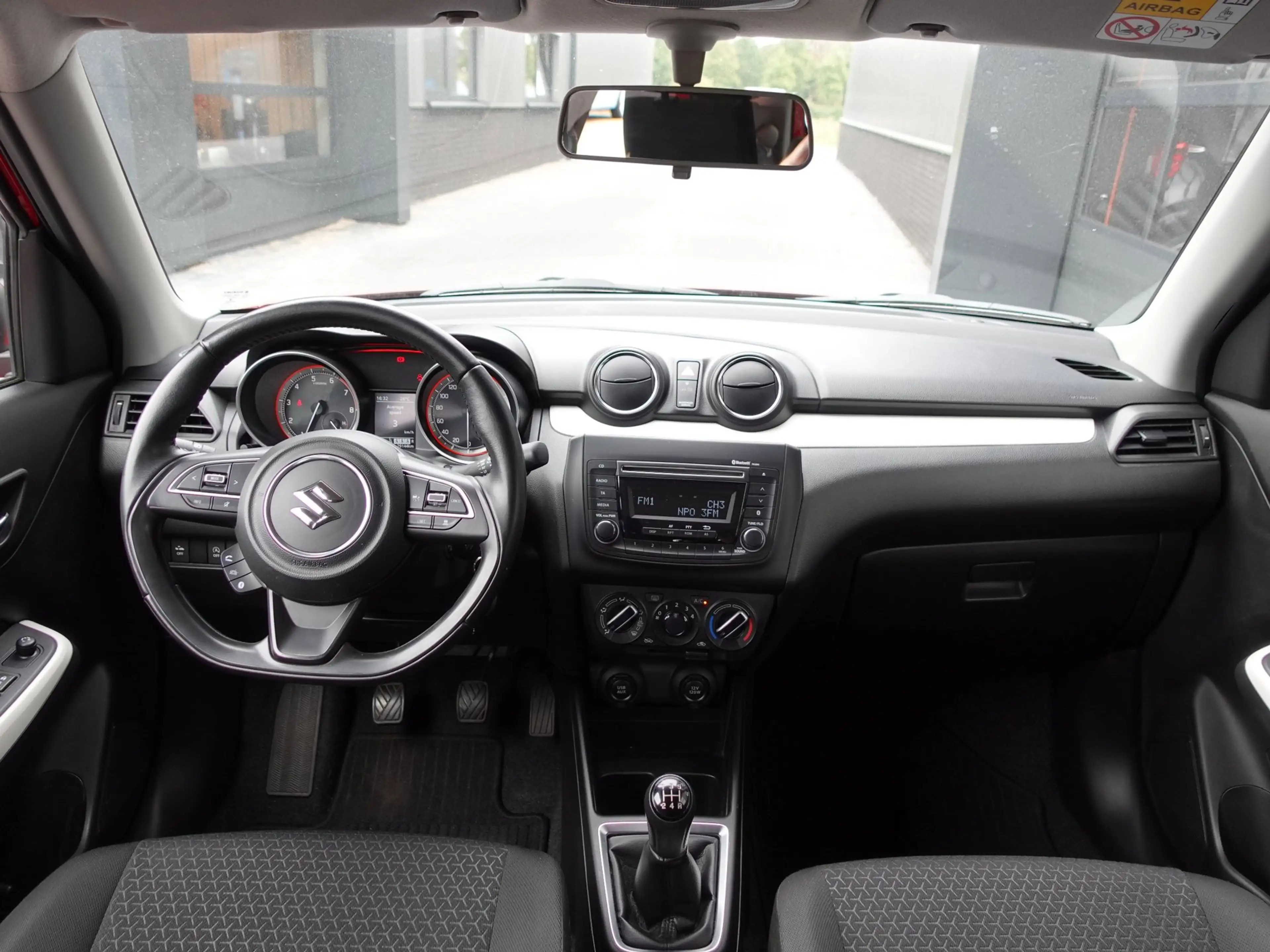 Suzuki Swift 1.2 Comfort Smart Hybrid (Airco,AdaptiveCruise,LED — photo 8