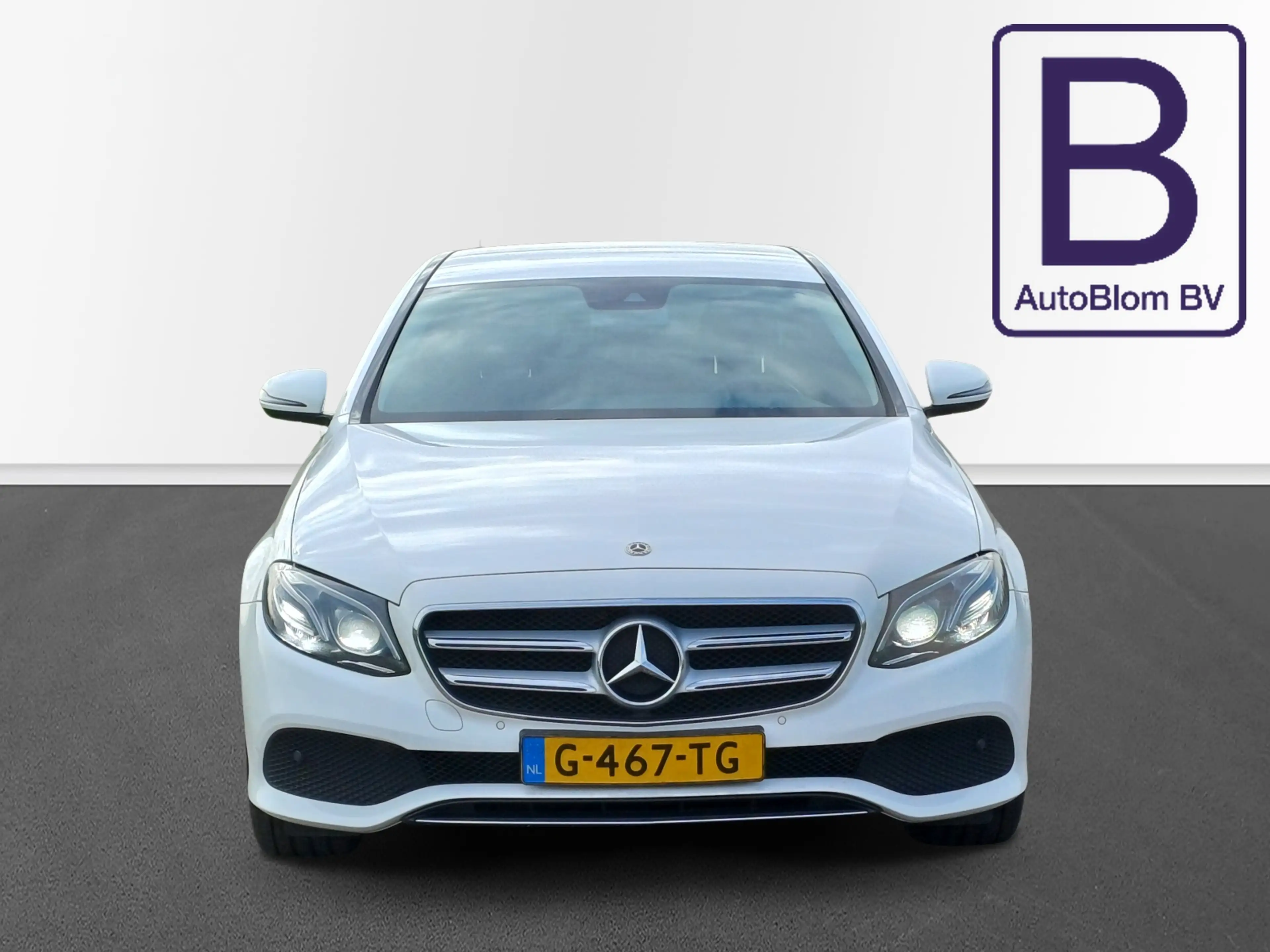 Mercedes-Benz E 200 Premium /Prachtige auto!/Sfeerverlichting/Camera/ — photo 4