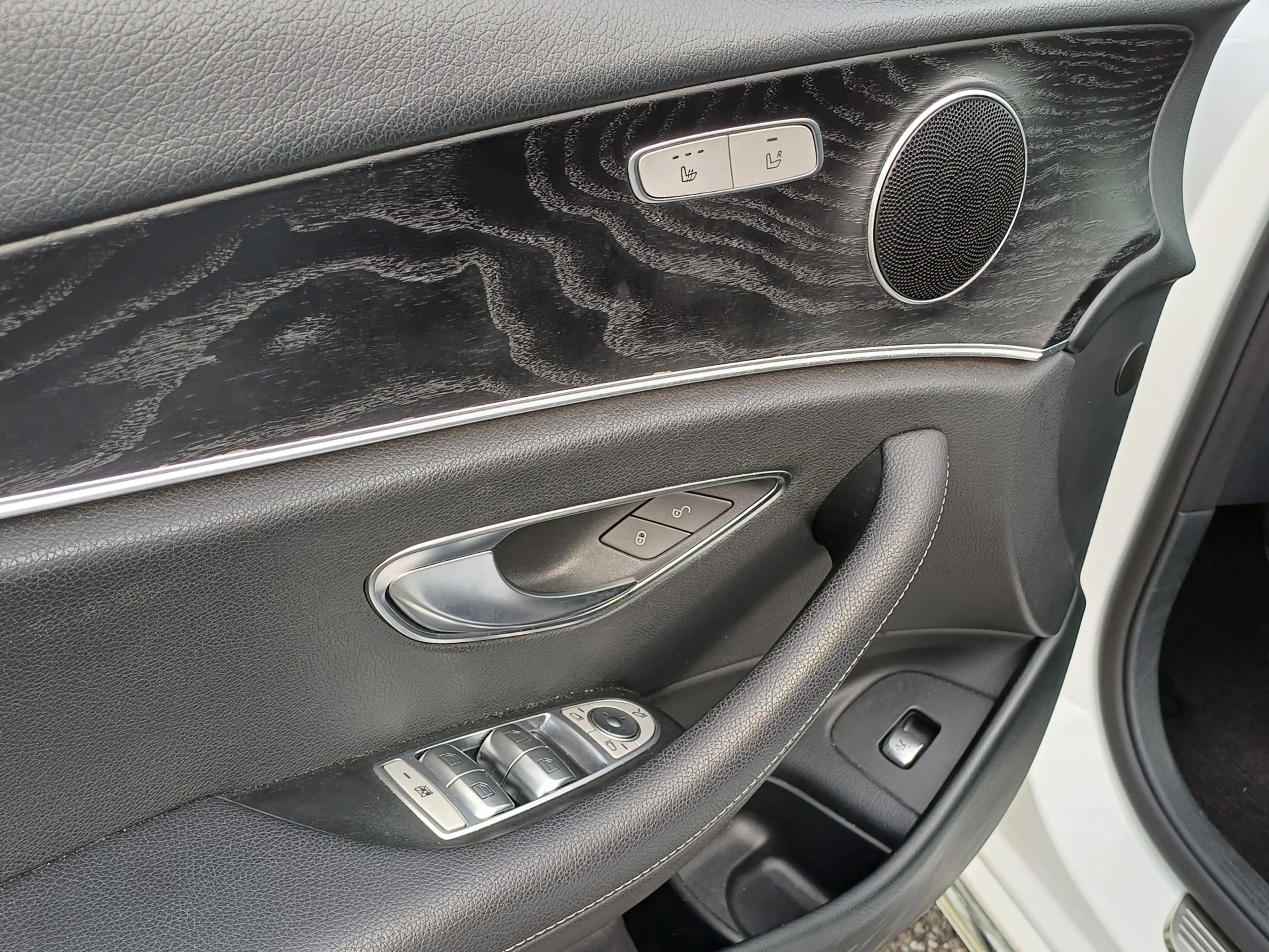 Mercedes-Benz E 200 Premium /Prachtige auto!/Sfeerverlichting/Camera/ — photo 20