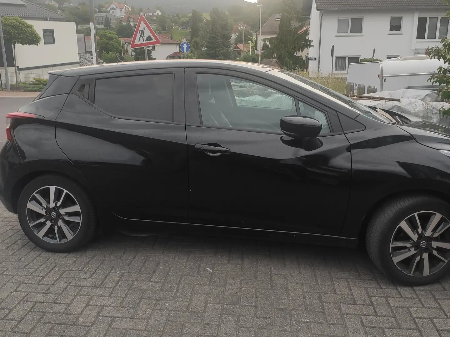 Nissan Micra Micra 1.0 IG-T Xtronic Tekna Schwarz - 2