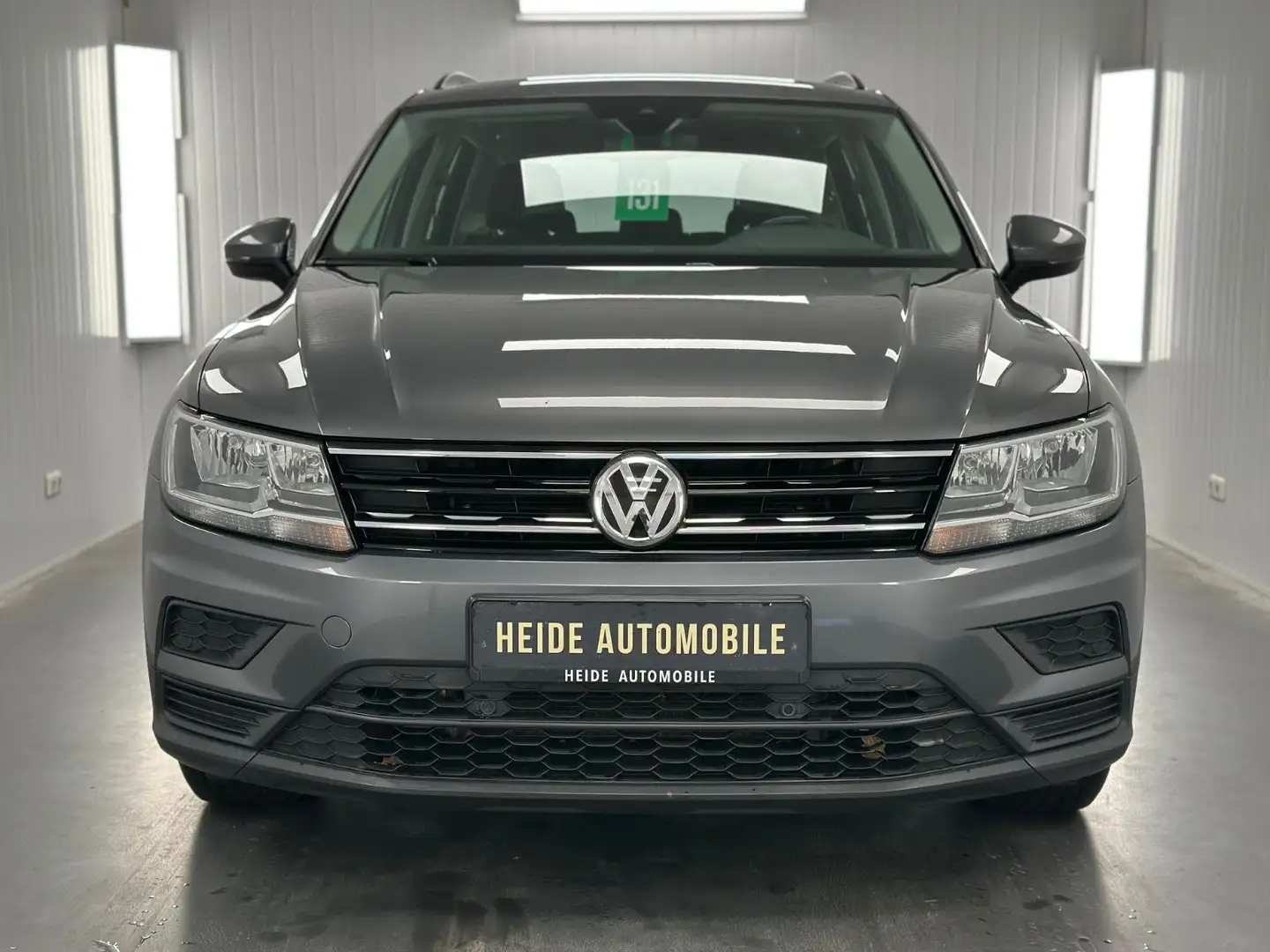 Volkswagen Tiguan Trendline Ahk Scheckheft 1. Hand Grau - 2