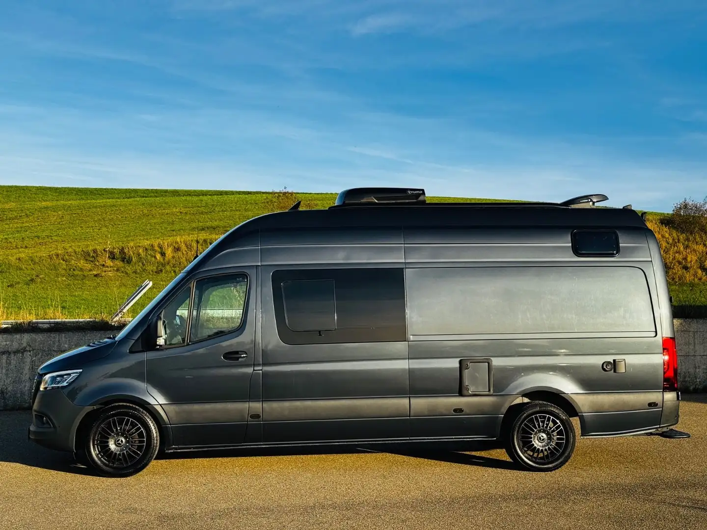 Mercedes-Benz Sprinter W907 319 V6 Luxus Campervan Wohnmobil Grau - 2