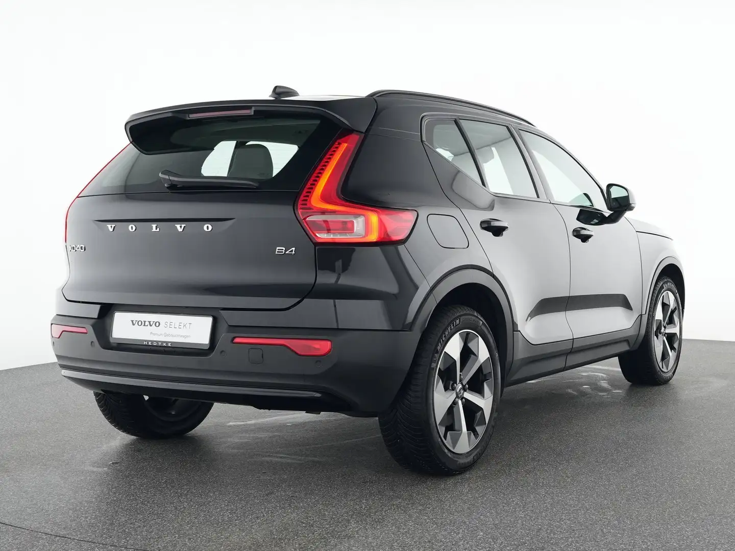 Volvo XC40 B4 Ultimate Dark PANORAMA*StH*19" Schwarz - 2