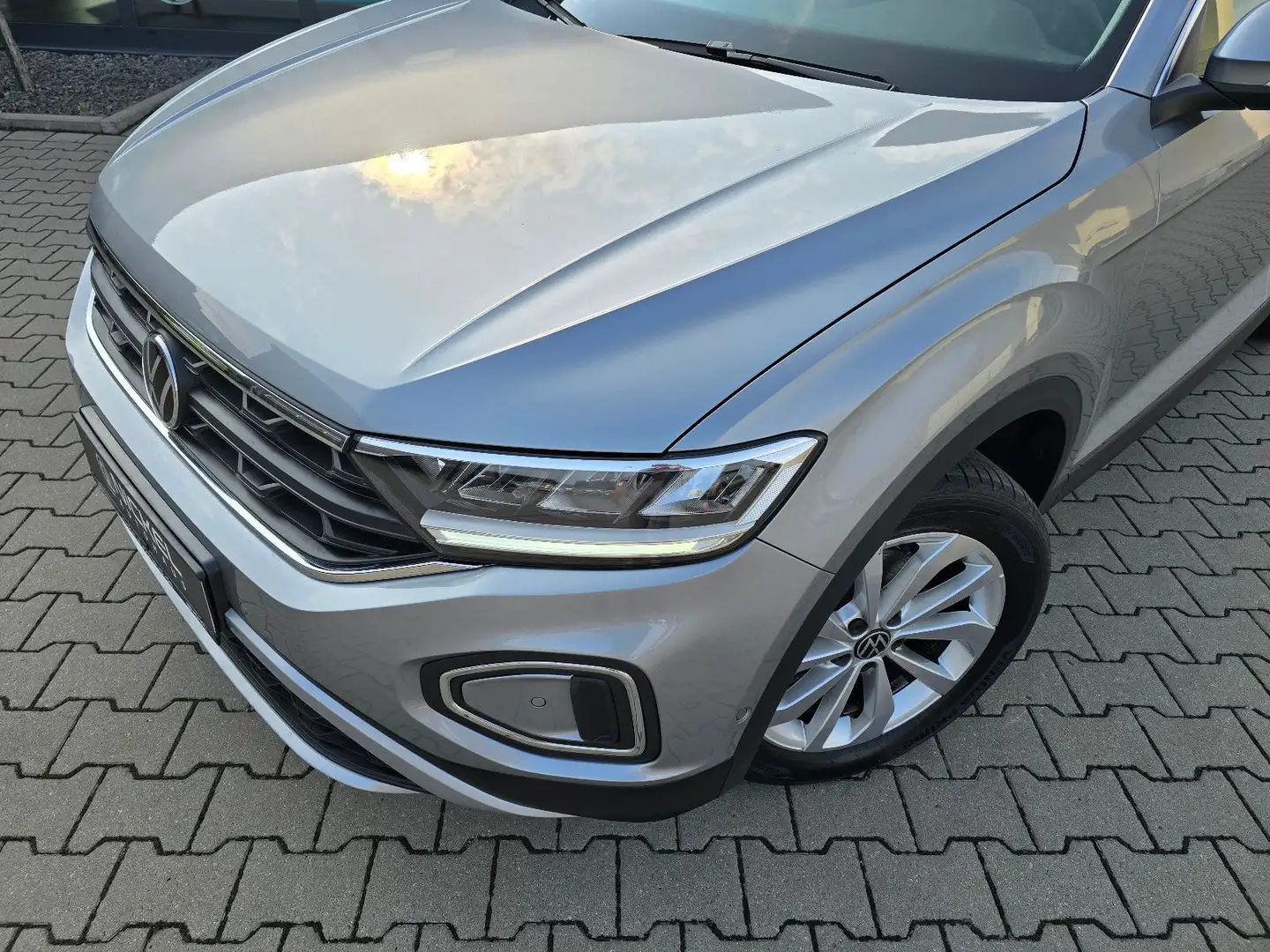 Volkswagen T-Roc 1.5TSI Life DSG *AHK*ACC*Kamera*DigitalC* Grau - 2