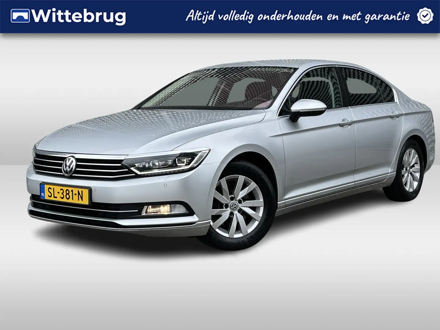 Volkswagen Passat 1.4 TSI ACT Comfortline Business / Navigatie / App Gris - 1