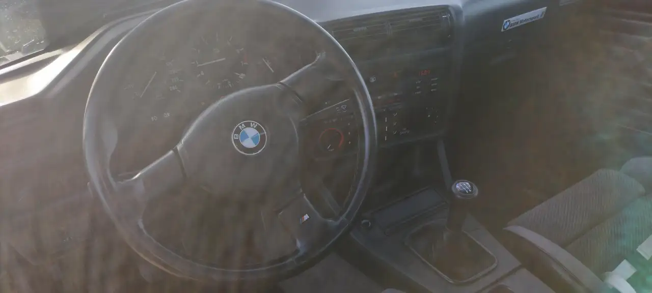 BMW 325i, foto 6