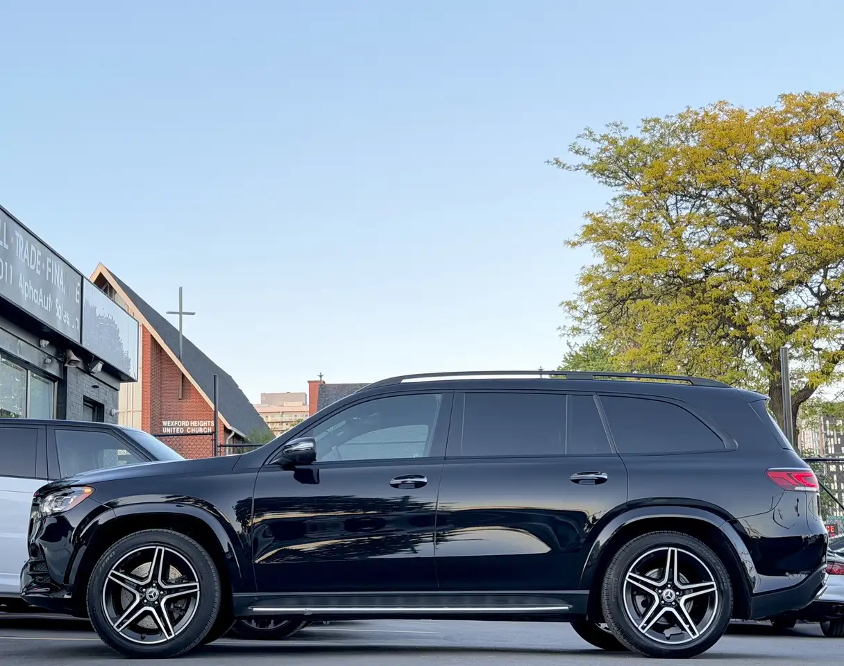 Mercedes-Benz GLS снимка Mercedes-Benz GLS