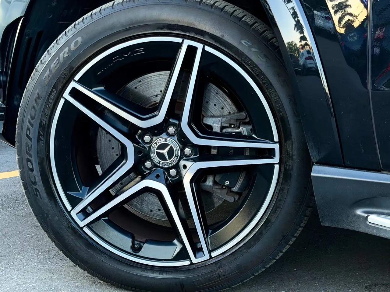 Mercedes-Benz GLS снимка Mercedes-Benz GLS