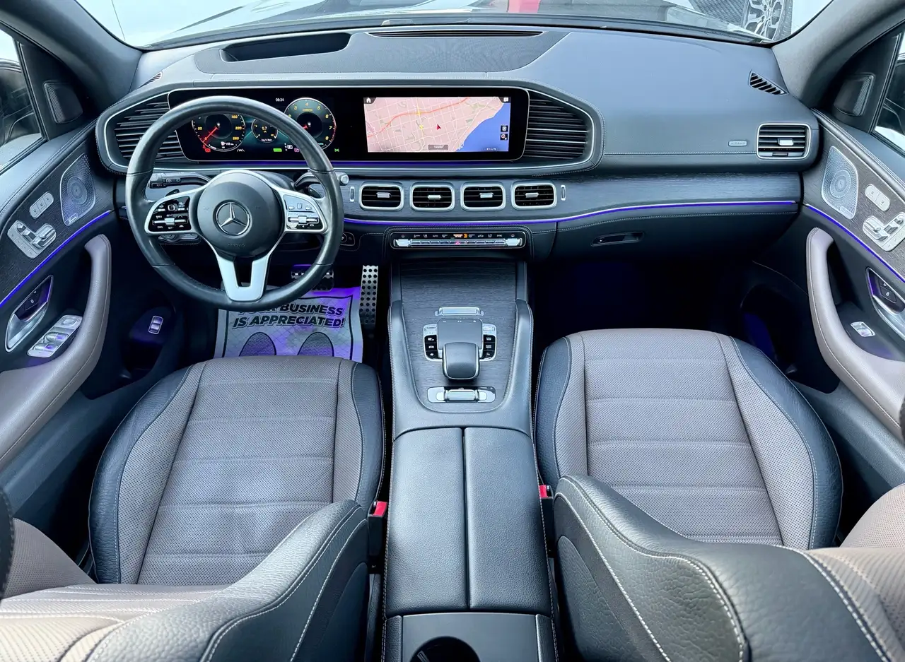Mercedes-Benz GLS снимка Mercedes-Benz GLS