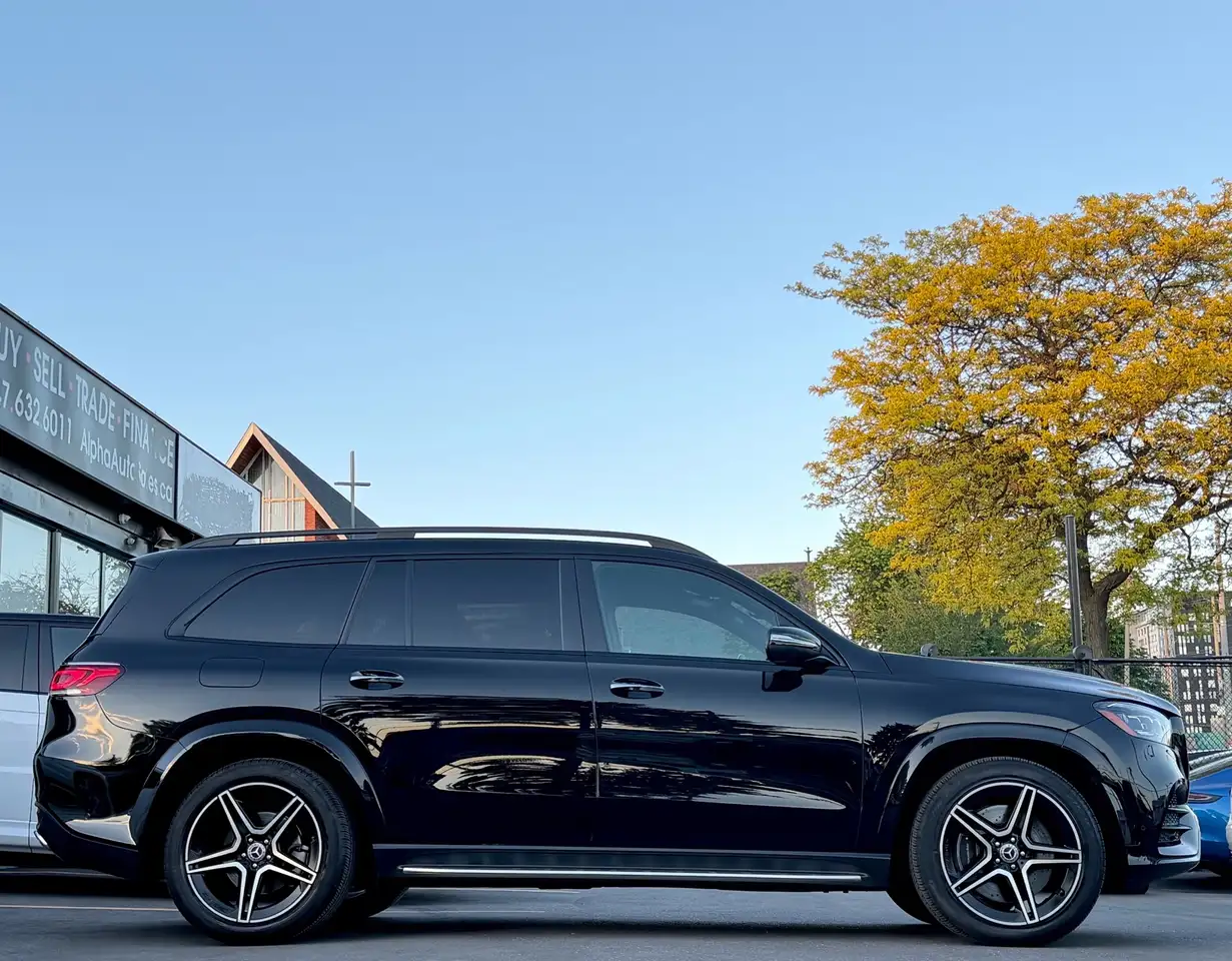 Mercedes-Benz GLS снимка Mercedes-Benz GLS
