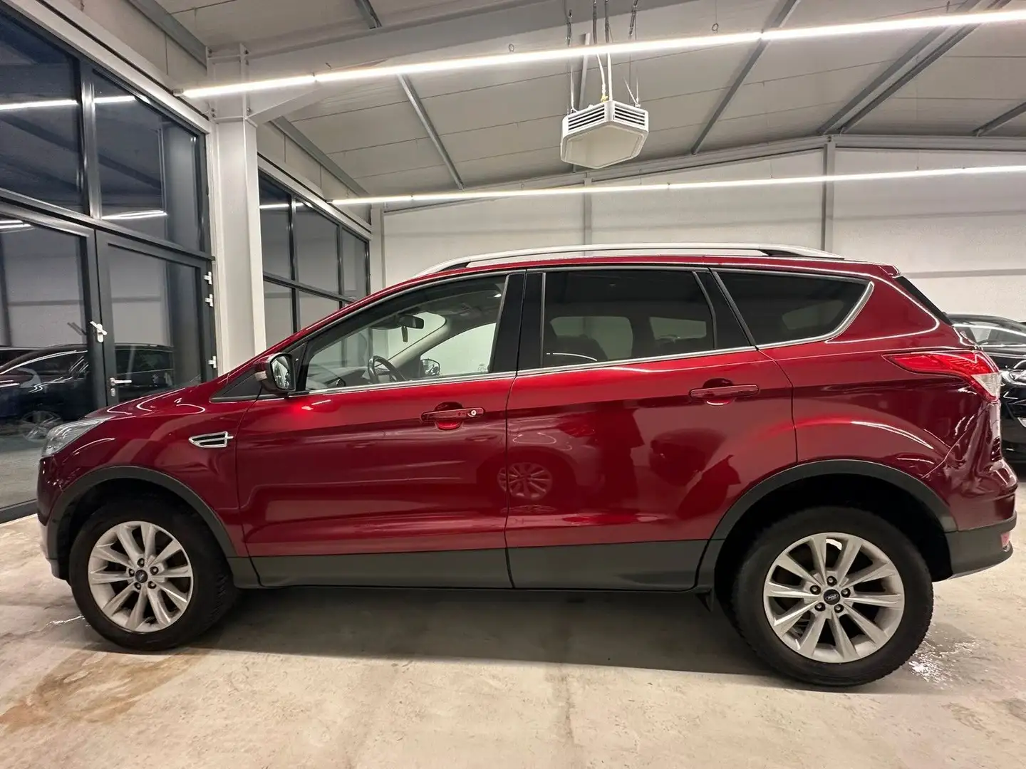Ford Kuga 2,0Titanium*PDC*NAVI*TEMPOMAT*AHK*SHZ*KLIMA Rouge - 2