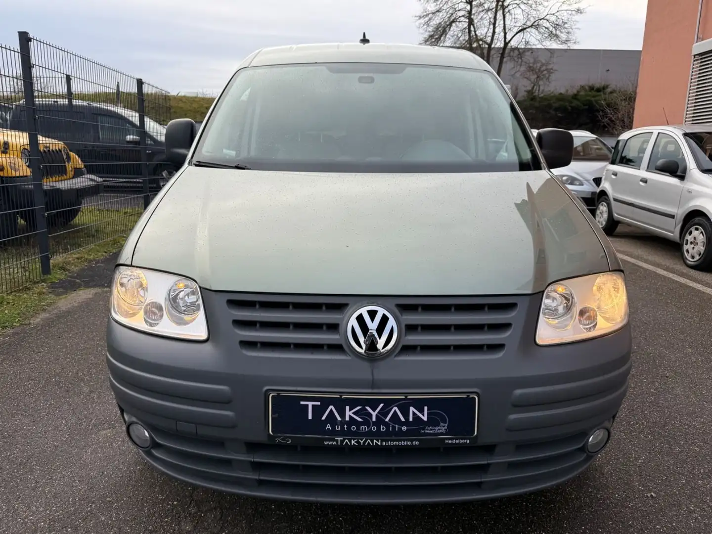 Volkswagen Caddy Life 5-Sitzer / Klimaaut. / SHZ / S-Heft Grün - 2