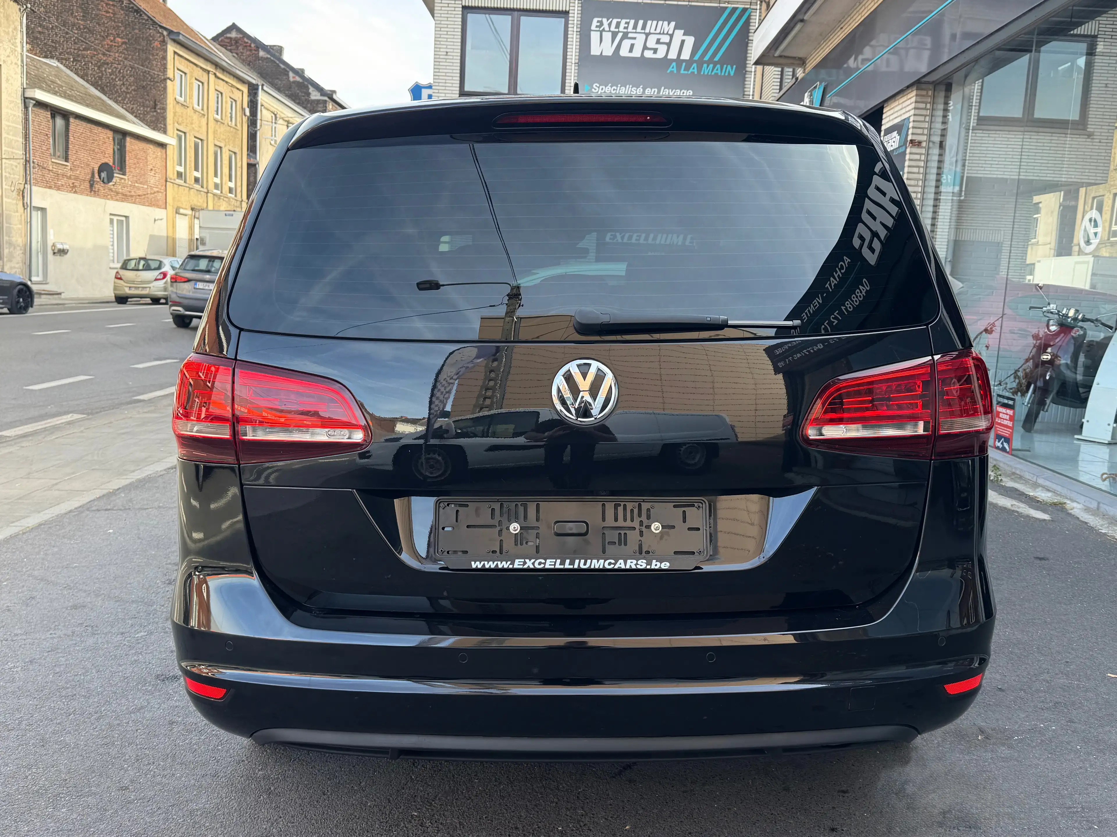 Volkswagen Sharan 1.4TSI DSG 7place Toit Pano Feux Led Xénon Cuir Carnet Full Options — photo 7