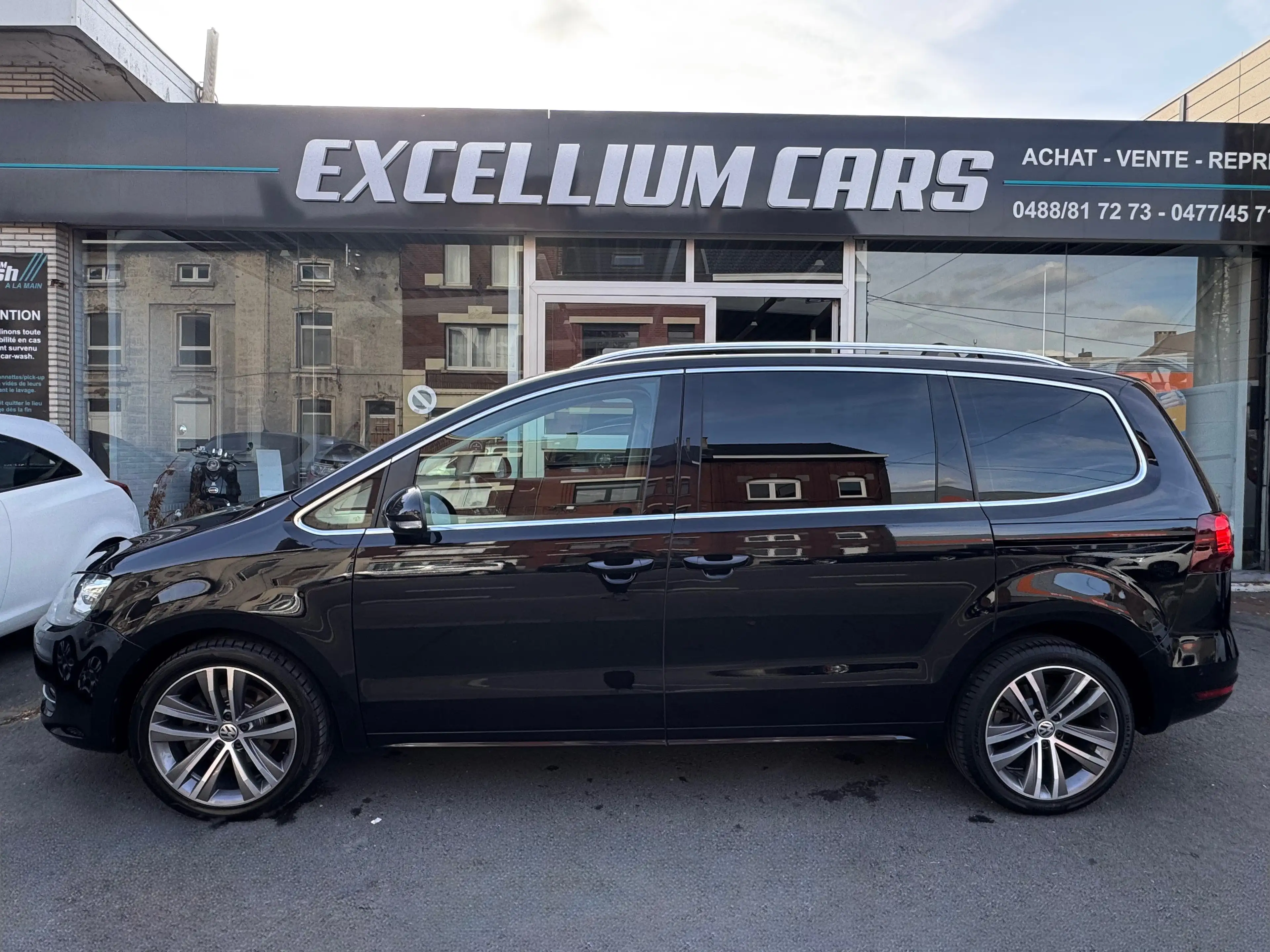 Volkswagen Sharan 1.4TSI DSG 7place Toit Pano Feux Led Xénon Cuir Carnet Full Options — photo 5