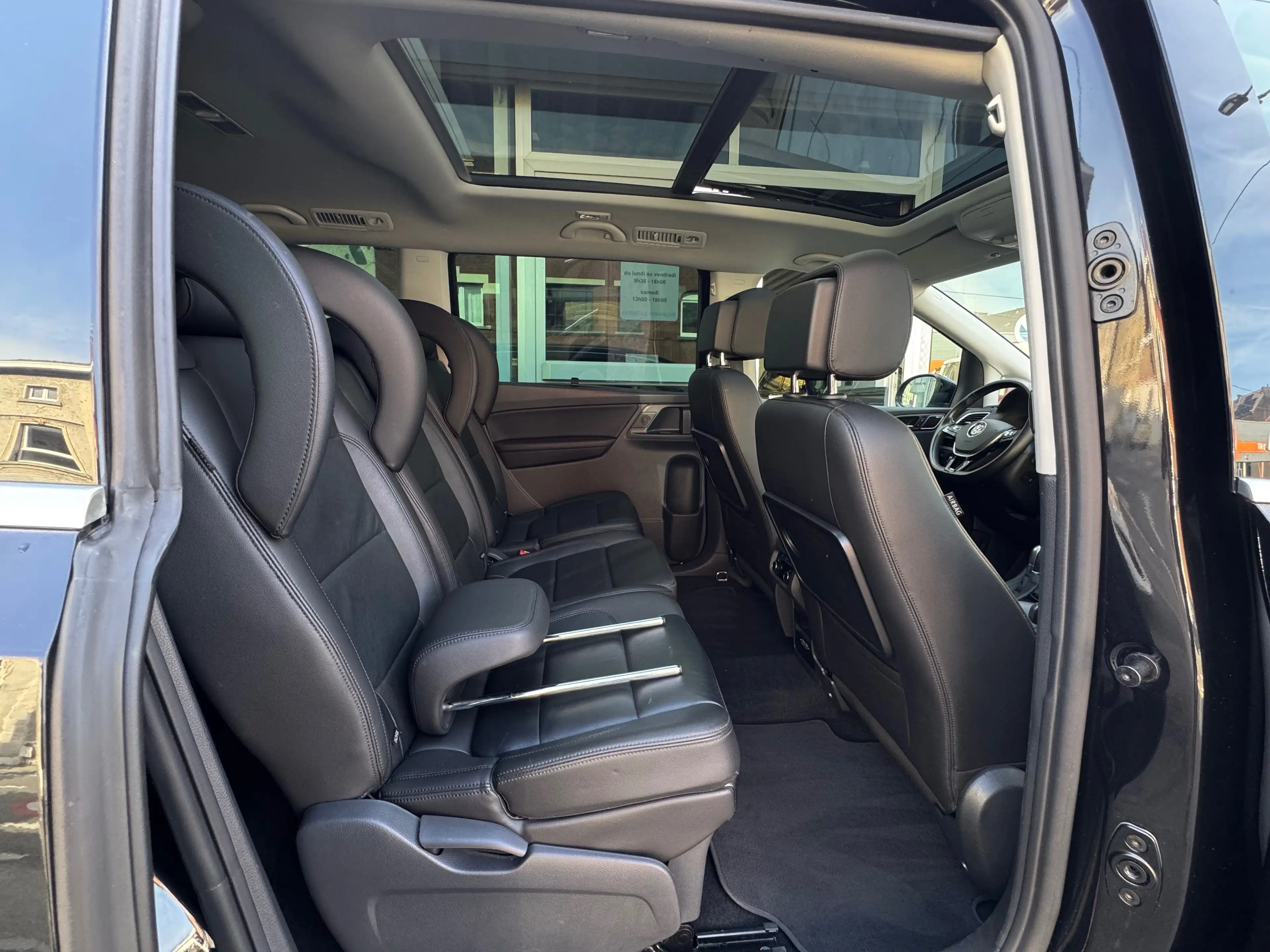 Volkswagen Sharan 1.4TSI DSG 7place Toit Pano Feux Led Xénon Cuir Carnet Full Options — photo 14