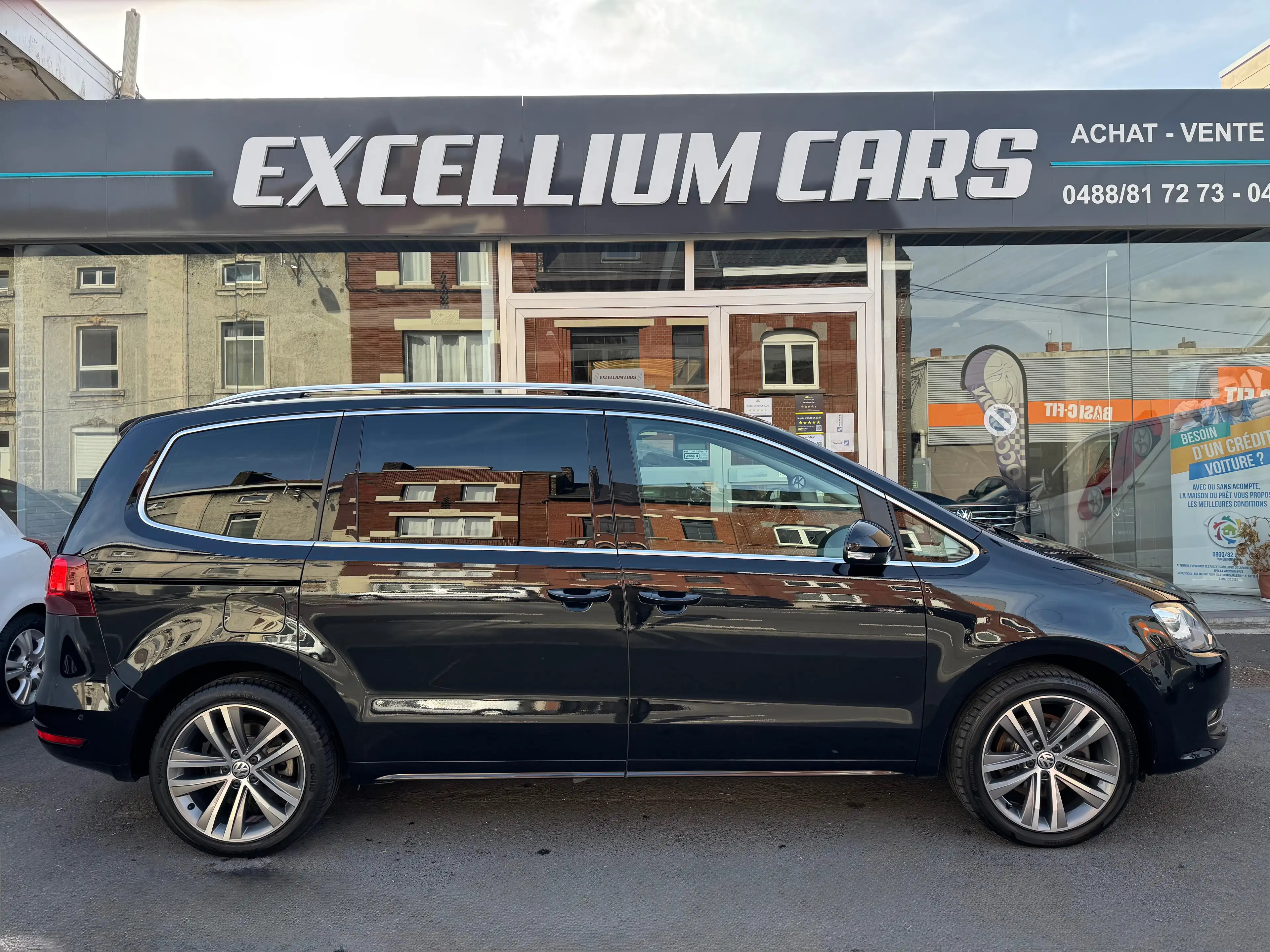 Volkswagen Sharan 1.4TSI DSG 7place Toit Pano Feux Led Xénon Cuir Carnet Full Options — photo 6