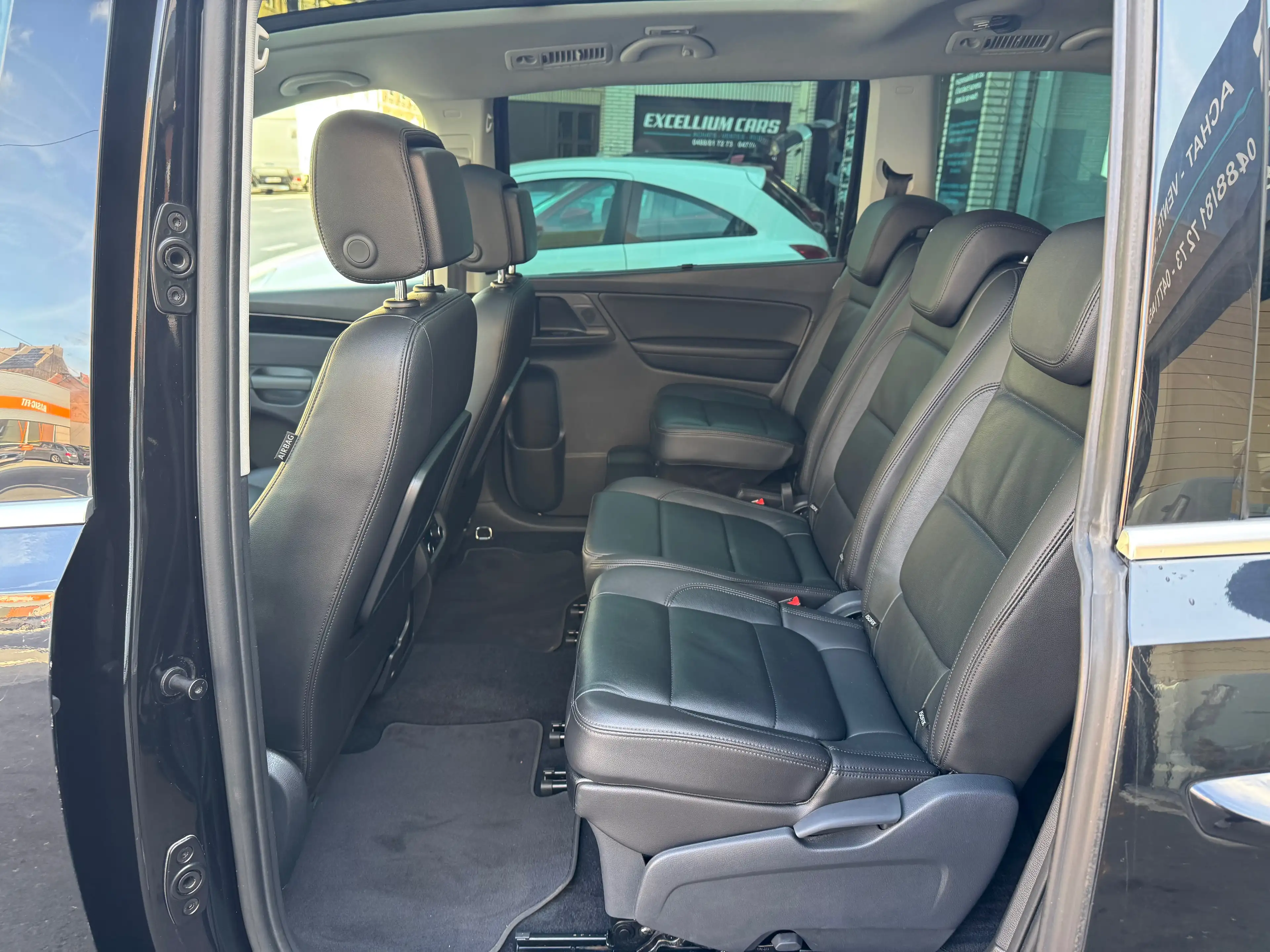 Volkswagen Sharan 1.4TSI DSG 7place Toit Pano Feux Led Xénon Cuir Carnet Full Options — photo 12