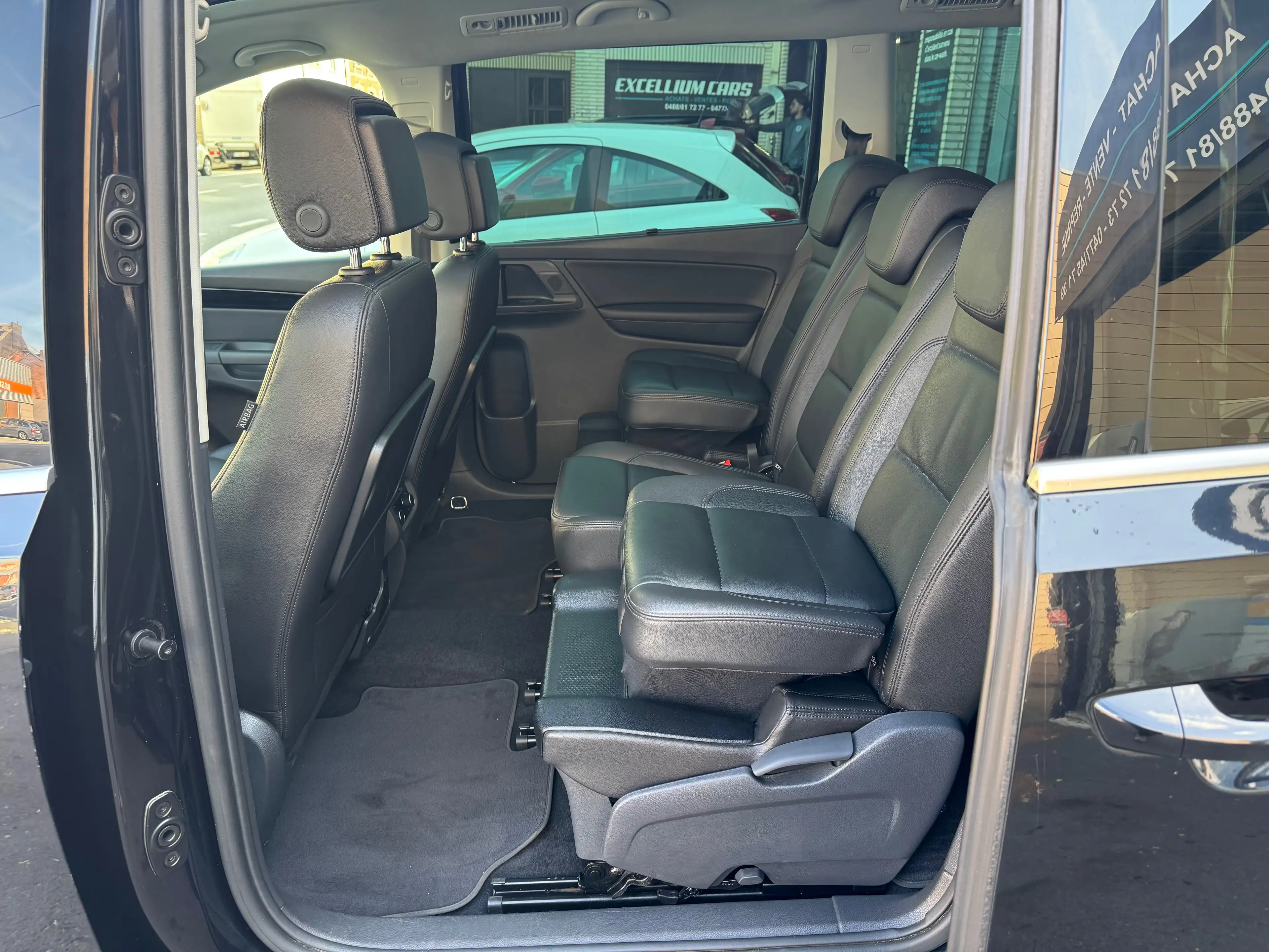 Volkswagen Sharan 1.4TSI DSG 7place Toit Pano Feux Led Xénon Cuir Carnet Full Options — photo 11