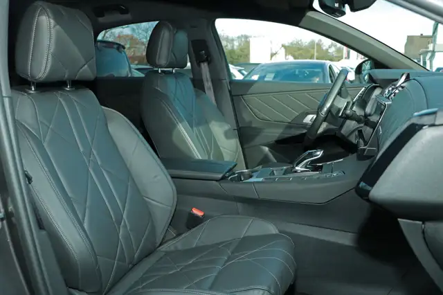 DS Automobiles DS 7 Crossback view 7