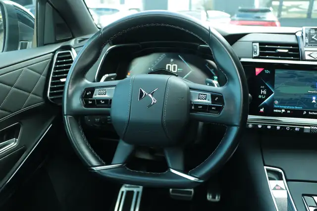 DS Automobiles DS 7 Crossback view 12