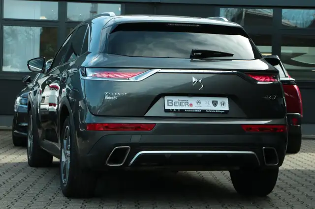 DS Automobiles DS 7 Crossback view 3