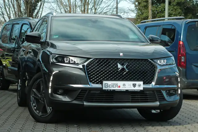 DS Automobiles DS 7 Crossback view 2