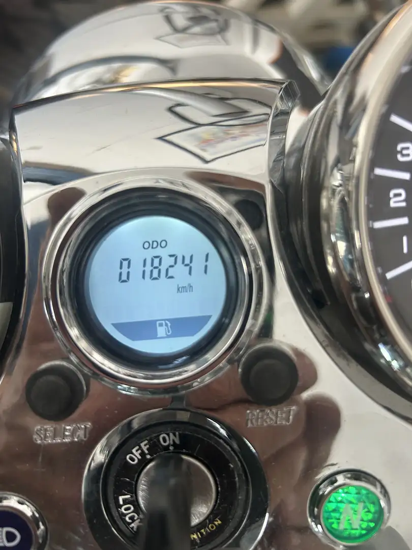 Hyosung Aquila 250 Červená - 2