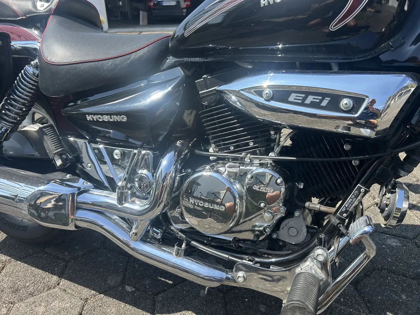 Hyosung Aquila 250 Červená - 1