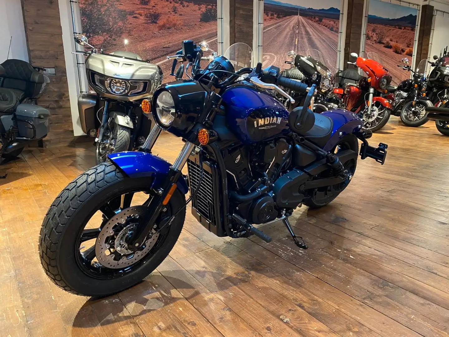 Indian Scout Bobber Ltd+Tech 100 Jahre (EUR 1.000/2,99) Albastru - 2