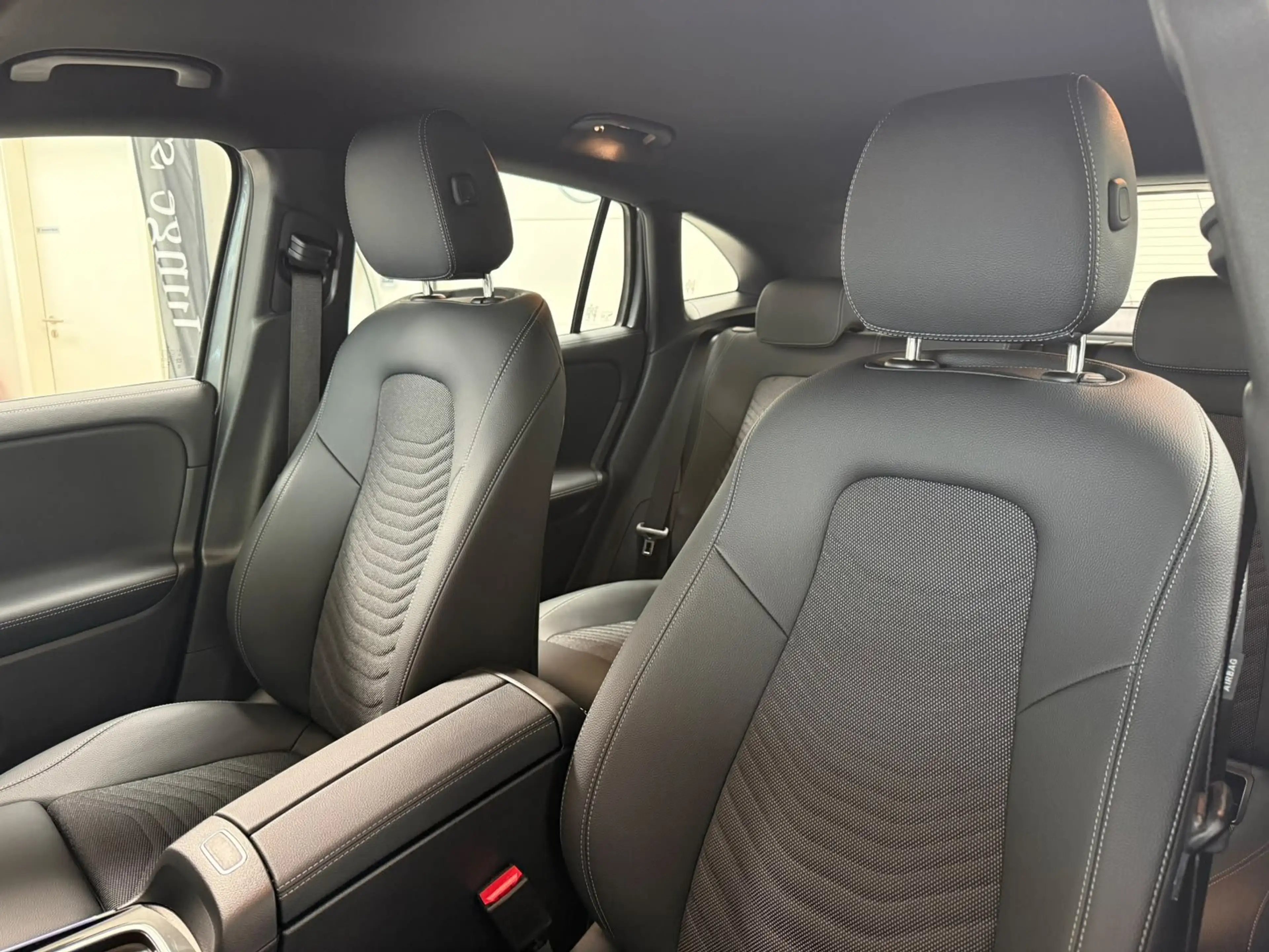 Mercedes-Benz GLA 200 Progressive MEMORY+KEYLESS+LED+KAMERA — photo 13