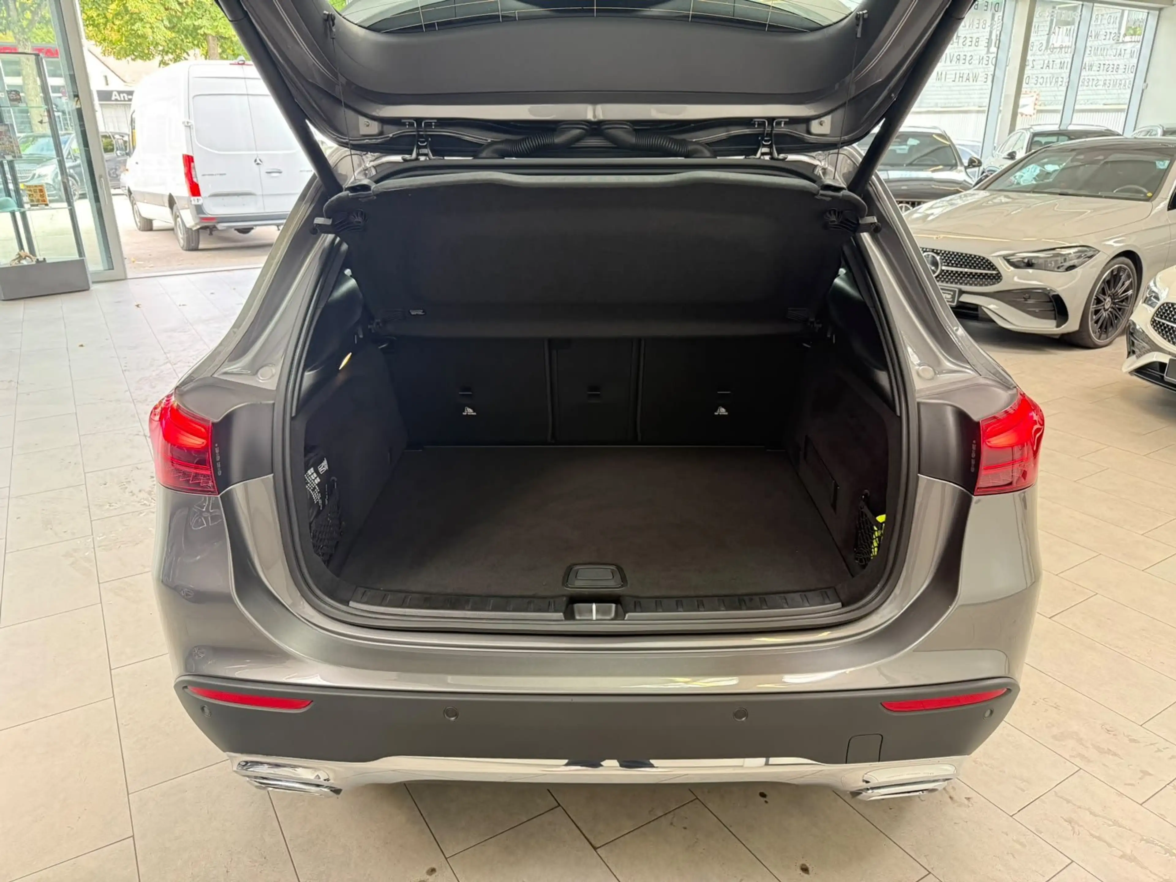 Mercedes-Benz GLA 200 Progressive MEMORY+KEYLESS+LED+KAMERA — photo 6