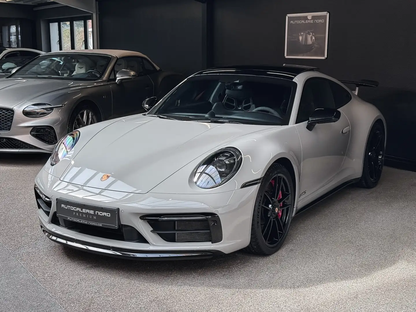 Porsche 992 911 Carrera 4 GTS Schalter+AeroKit+Schalensitz+Lif Gris - 2