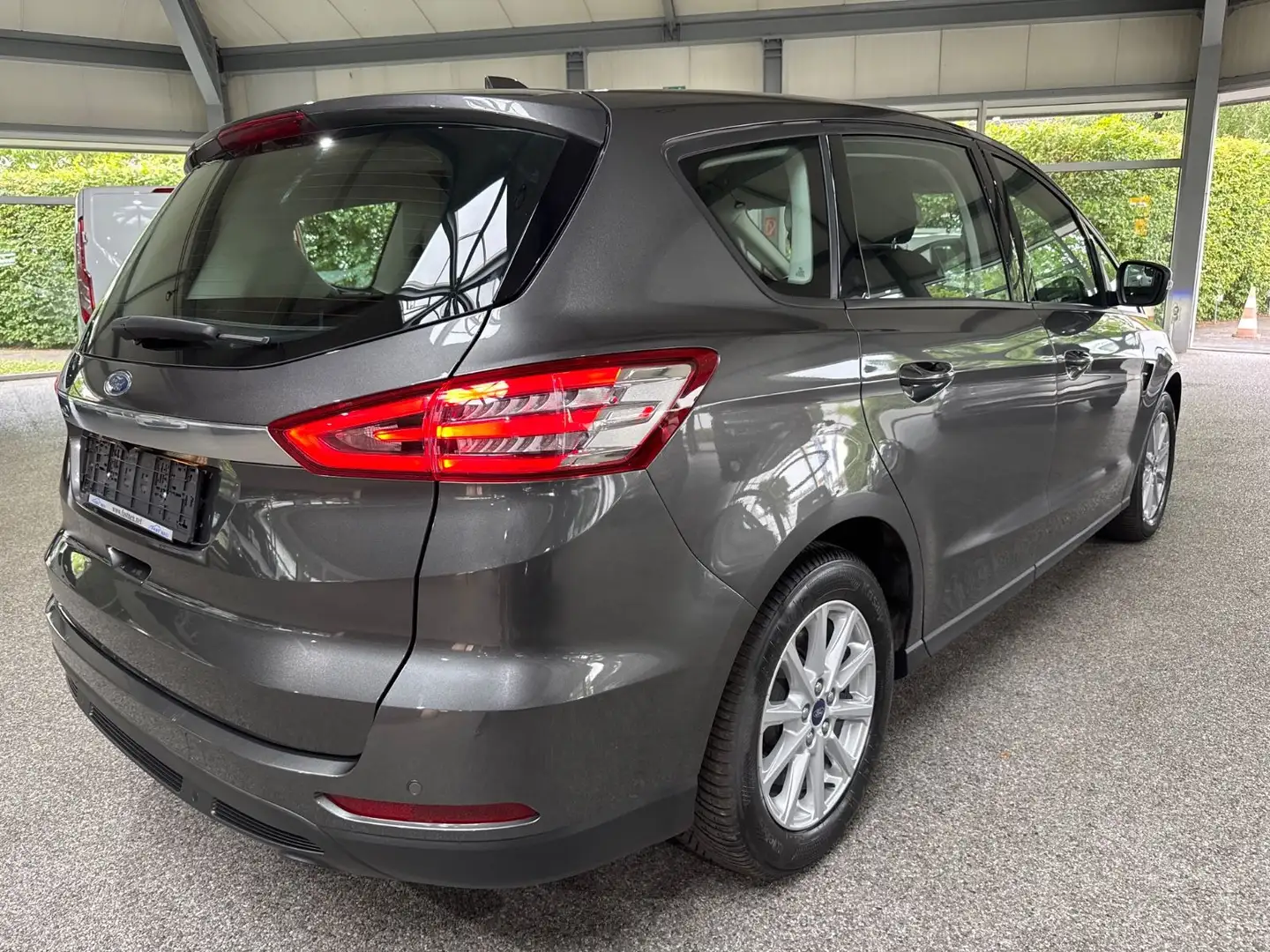 Ford S-Max S-MAX 2.0Eco Aut.AHK ACC LED Navi RfK Grau - 2