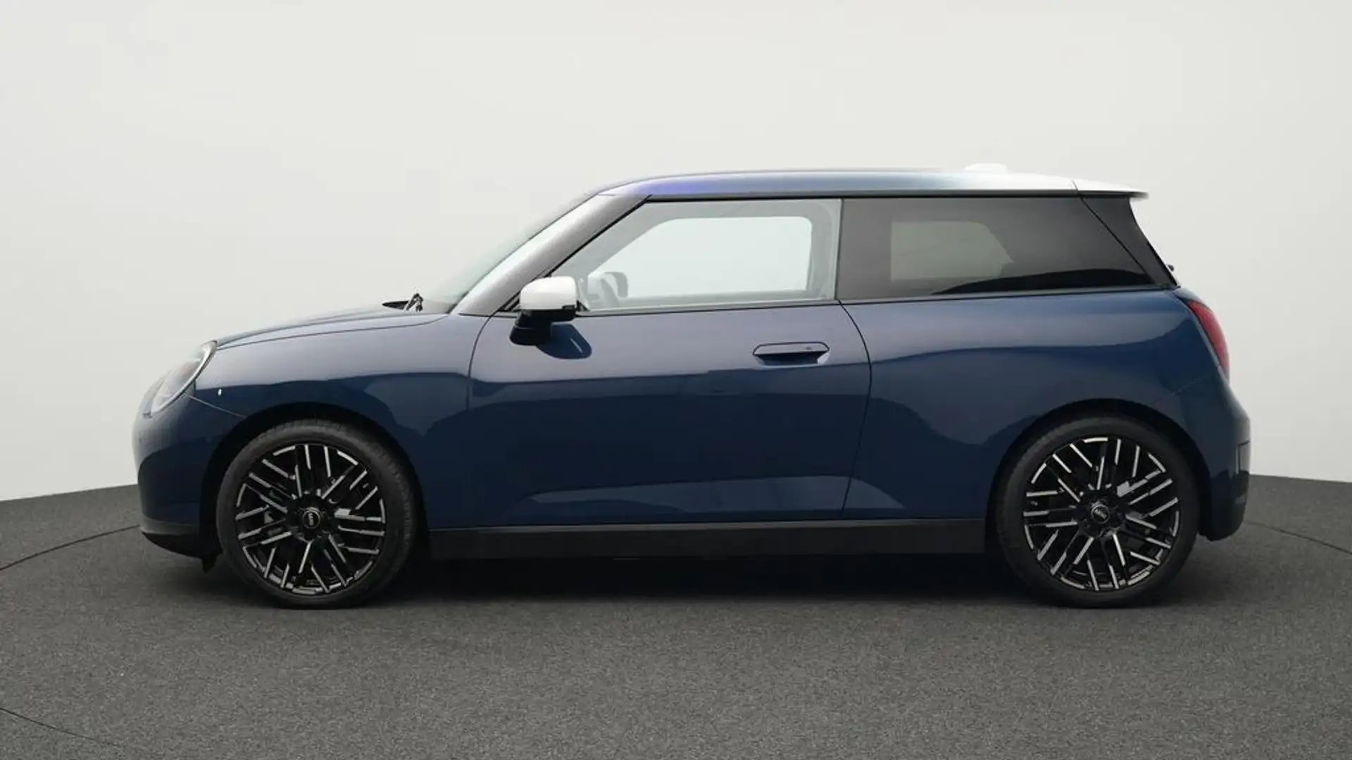MINI Cooper E Favoured Trim Blau - 2
