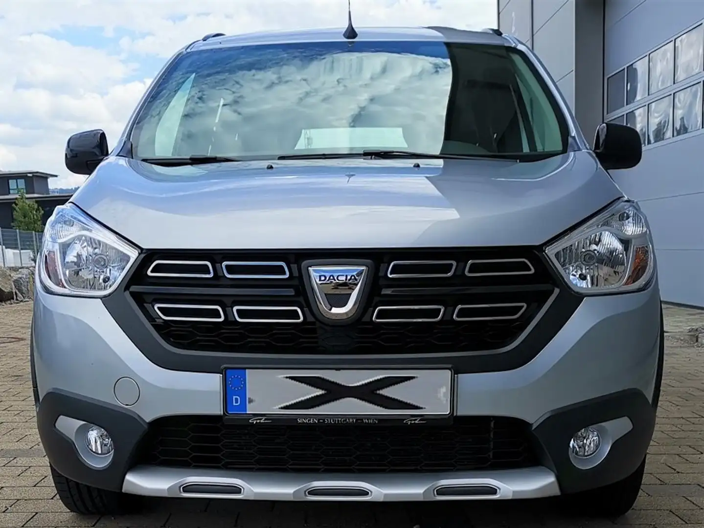 Dacia Lodgy Lodgy Blue dCi 115 (7-Sitzer) Stepway Silver - 1