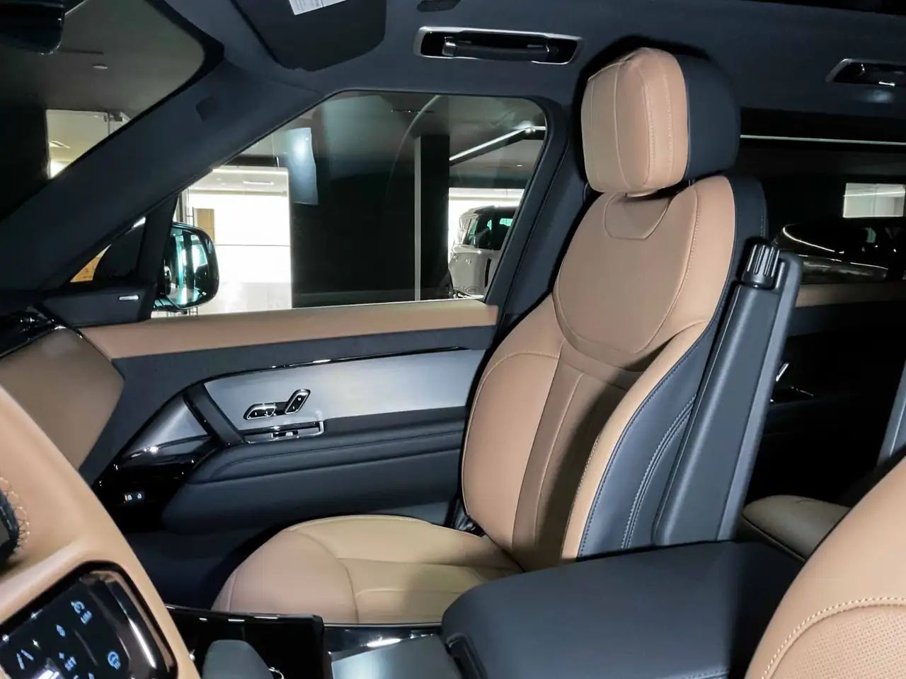 Land Rover Range Rover Sport снимка Land Rover Range Rover Sport