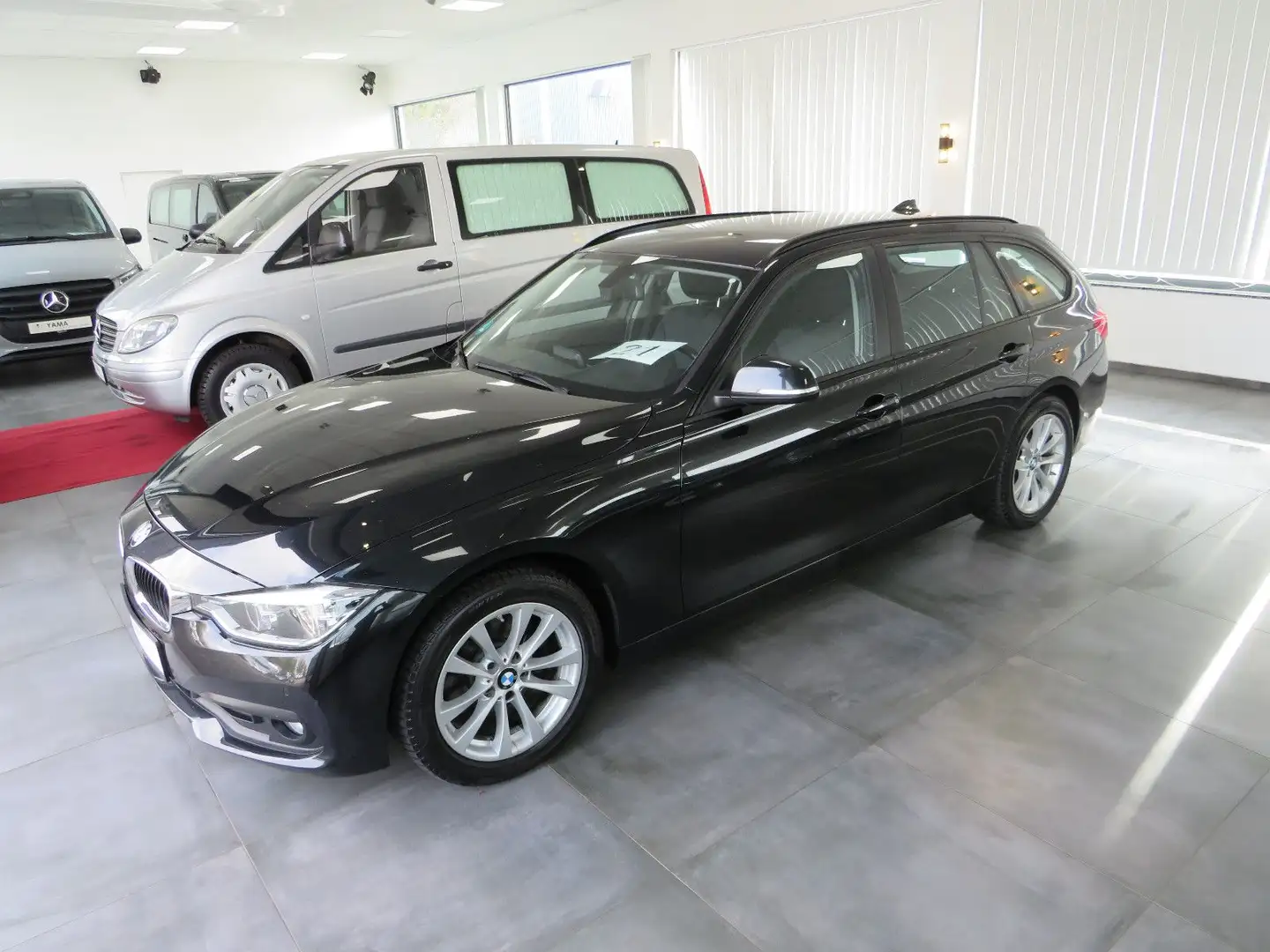 BMW 320 d touring Advantage * EURO 6 * Noir - 1