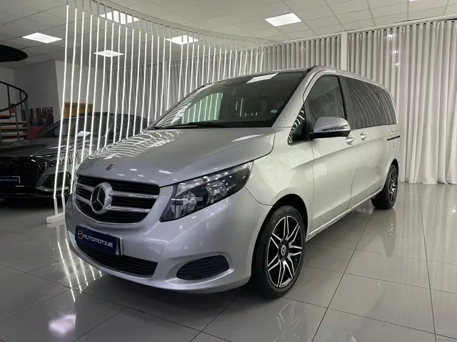 Mercedes-Benz V 220 220d Compacto Avantgarde 7G-Tronic