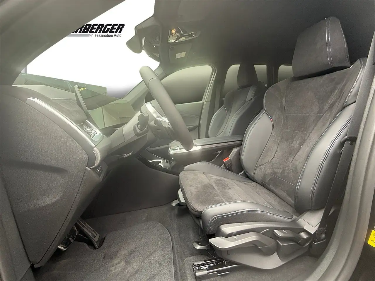 BMW iX1 eDrive20 M Sportpaket | Premiumpaket | AHK 10