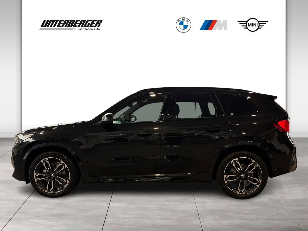 BMW iX1 eDrive20 M Sportpaket | Premiumpaket | AHK 3